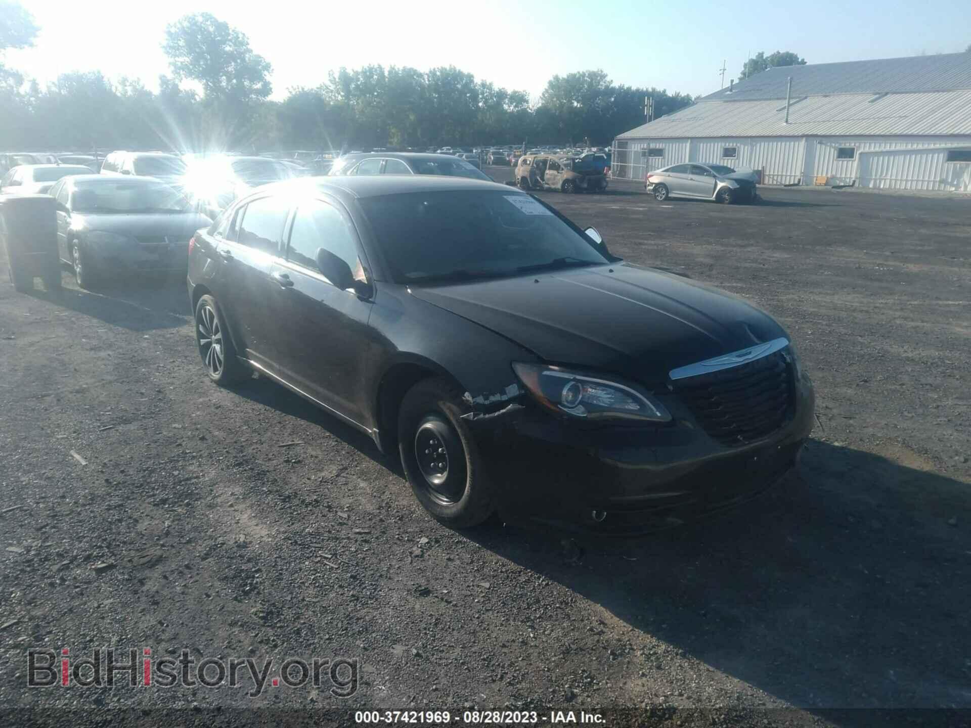 Photo 1C3BC8FG5BN575353 - CHRYSLER 200 2011