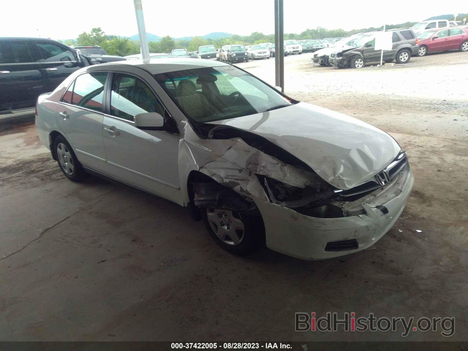 Photo 1HGCM56466A117059 - HONDA ACCORD SDN 2006