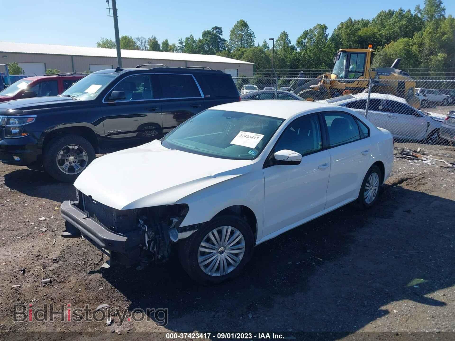 2015 VOLKSWAGEN PASSAT - VIN: 1VWAT7A39FC039669 - Фото 2