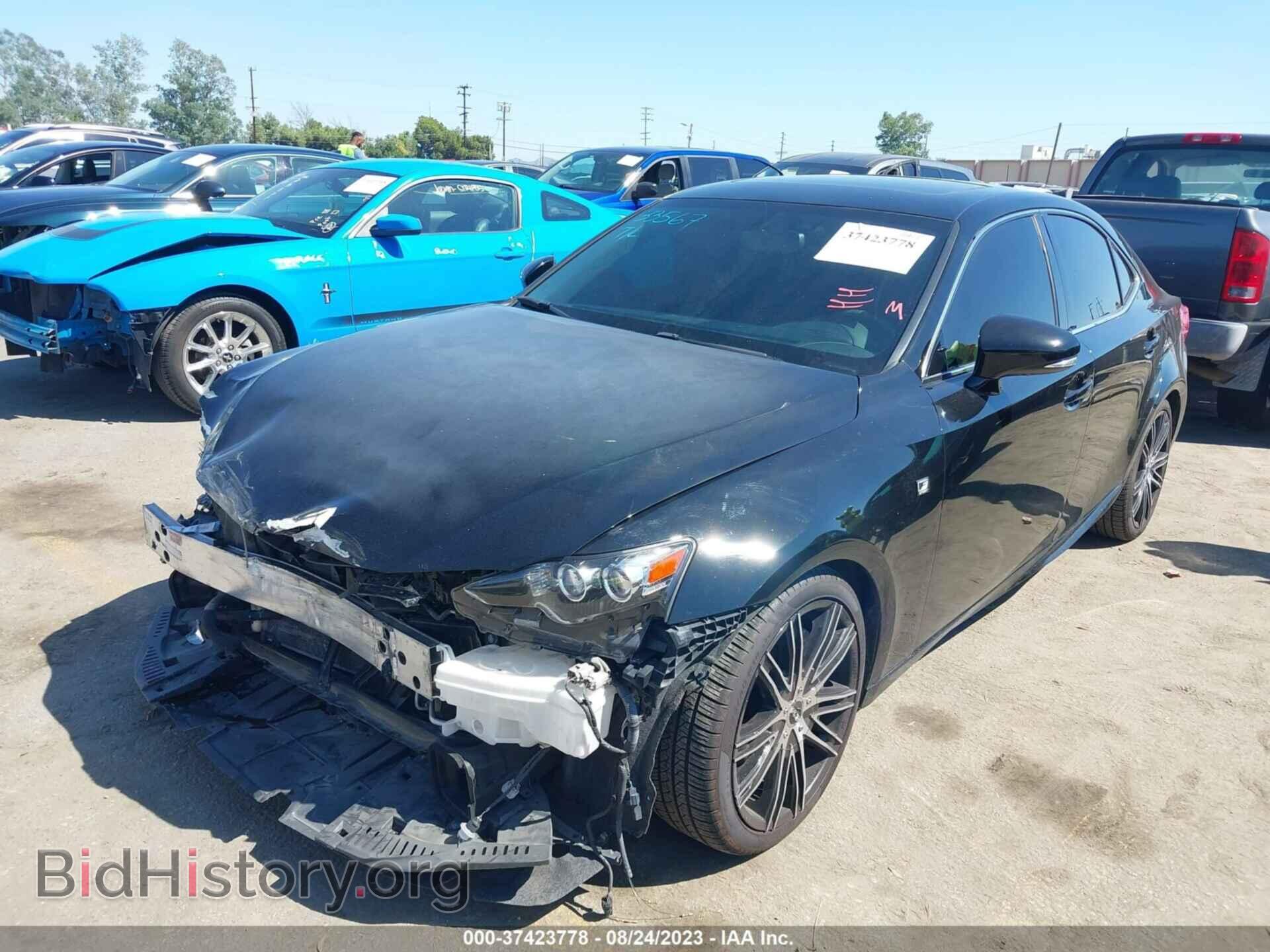 2016 LEXUS IS 200T - VIN: JTHBA1D2XG5003393 - Фото 2