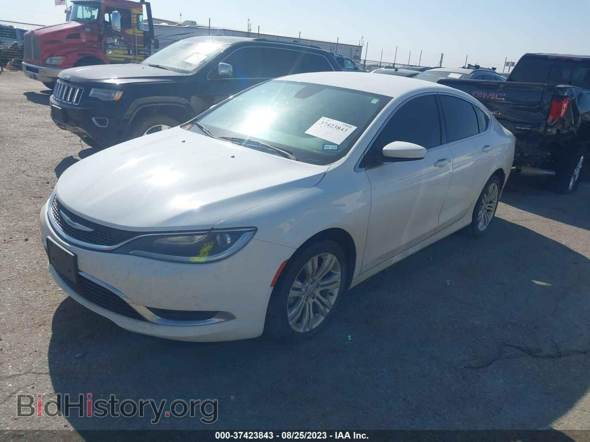2015 CHRYSLER 200 - VIN: 1C3CCCAB7FN755829 - Photo 2