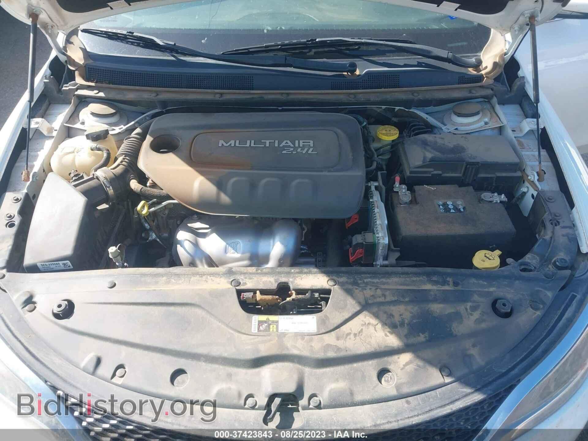 2015 CHRYSLER 200 - VIN: 1C3CCCAB7FN755829 - Photo 10