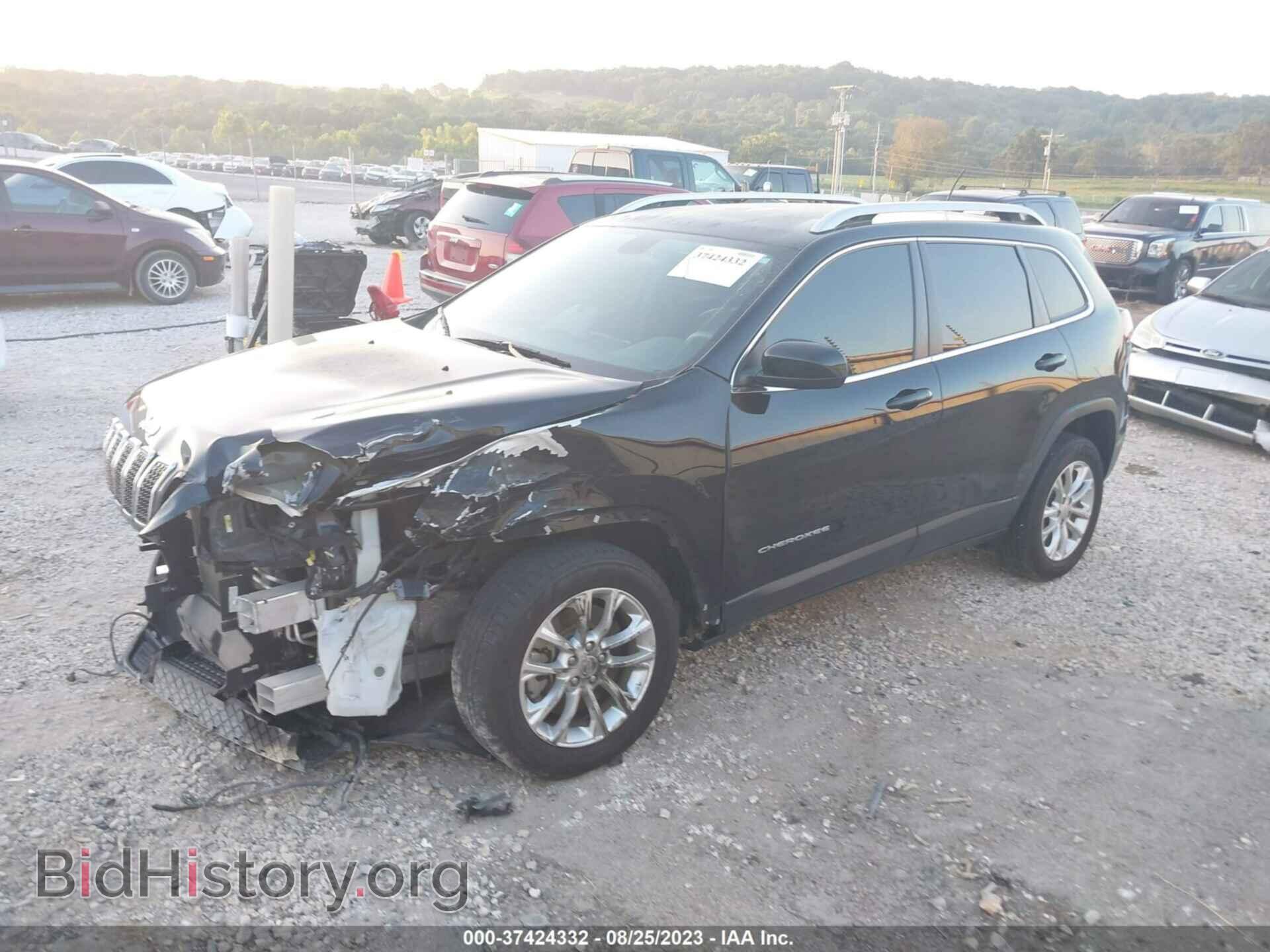 2019 JEEP CHEROKEE - VIN: 1C4PJLCB2KD221525 - Фото 2
