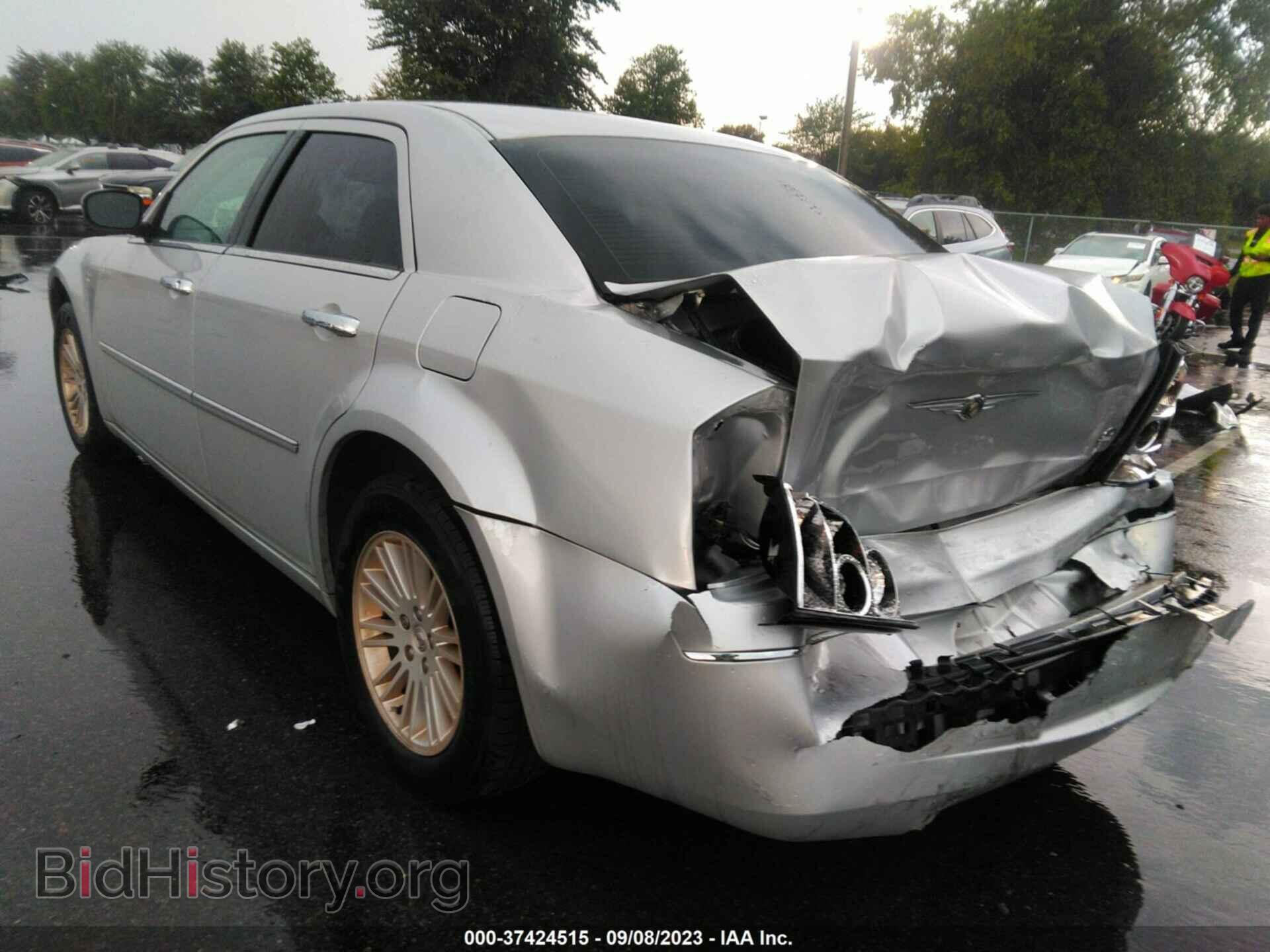 2010 CHRYSLER 300 - VIN: 2C3CA4CD5AH158142 - Фото 3