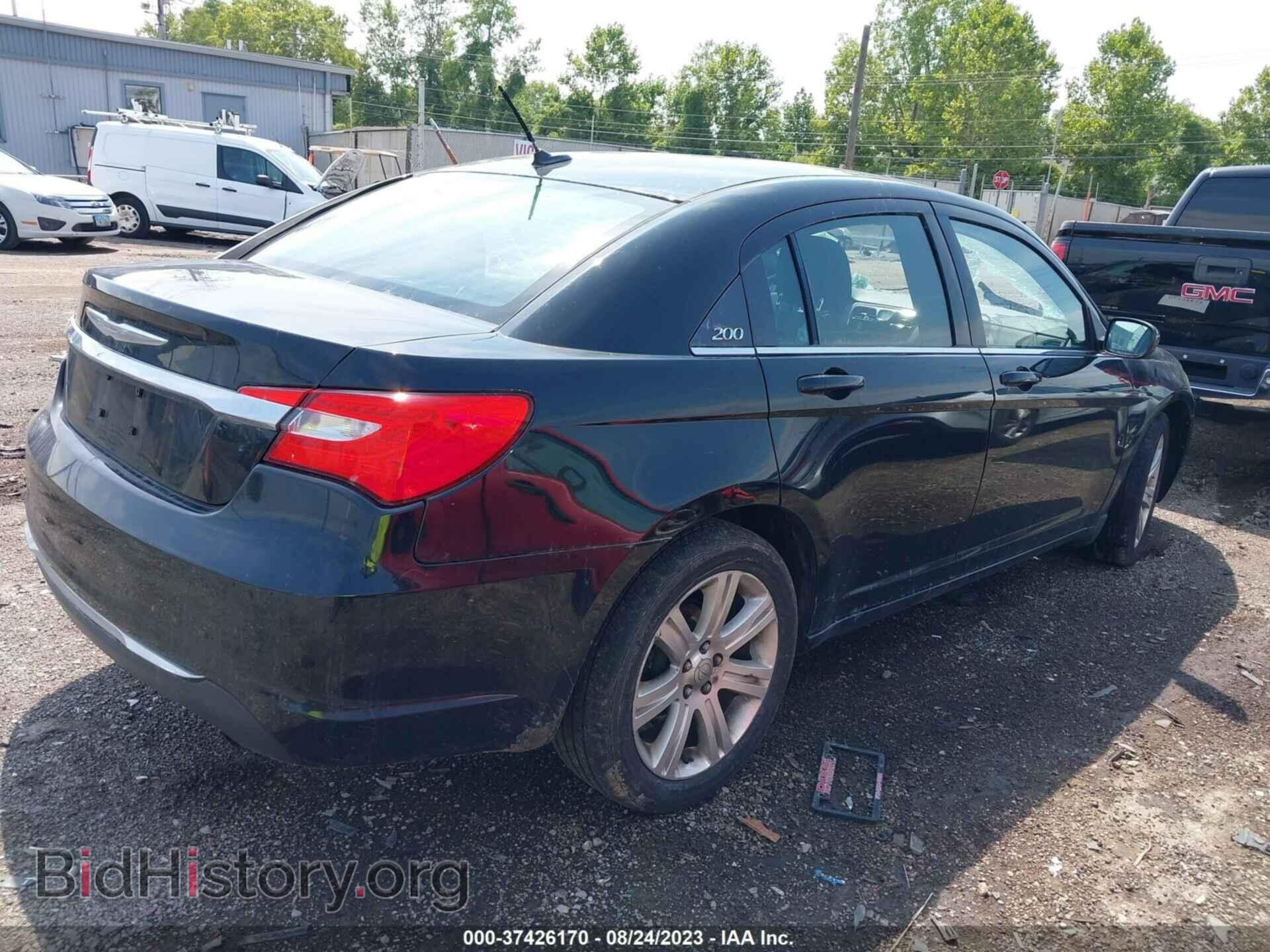 2011 CHRYSLER 200 - VIN: 1C3BC1FB2BN562183 - Фото 4