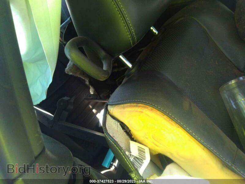 2012 Dodge CHALLENGER (VIN 2C3CDYAG5CH294768) — фото 8 из 15