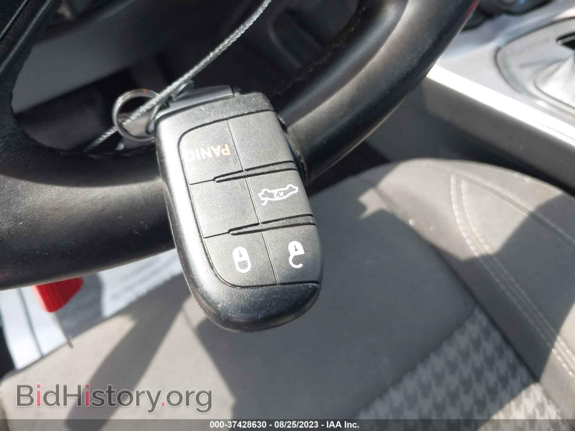 2019 DODGE CHALLENGER - VIN: 2C3CDZAG1KH712649 - Photo 11