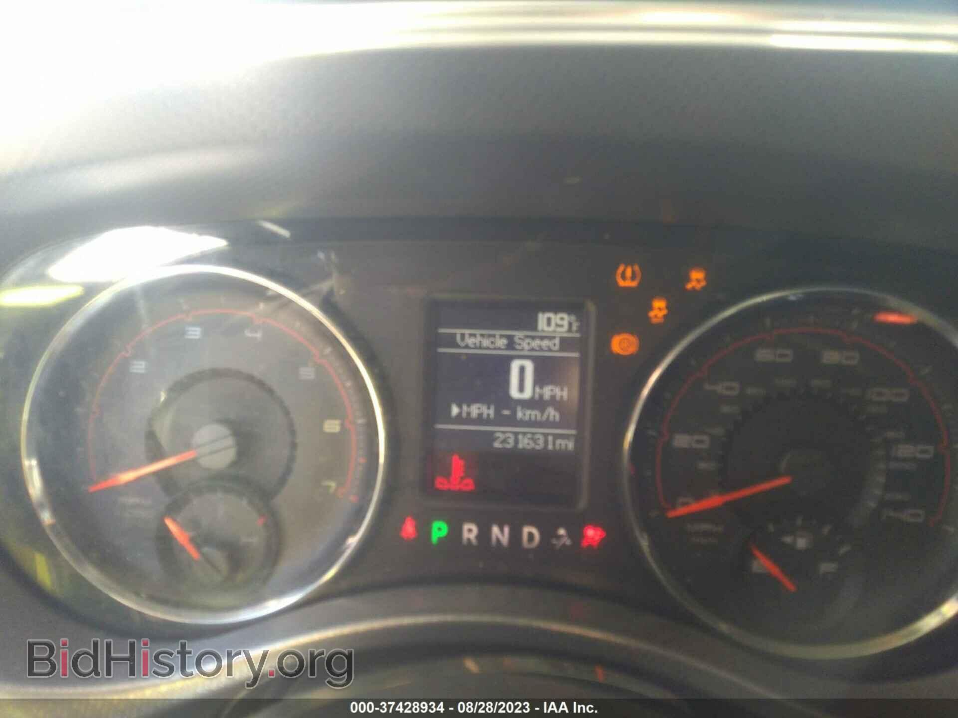 2011 DODGE CHARGER - VIN: 2B3CL3CG1BH586352 - Фото 7