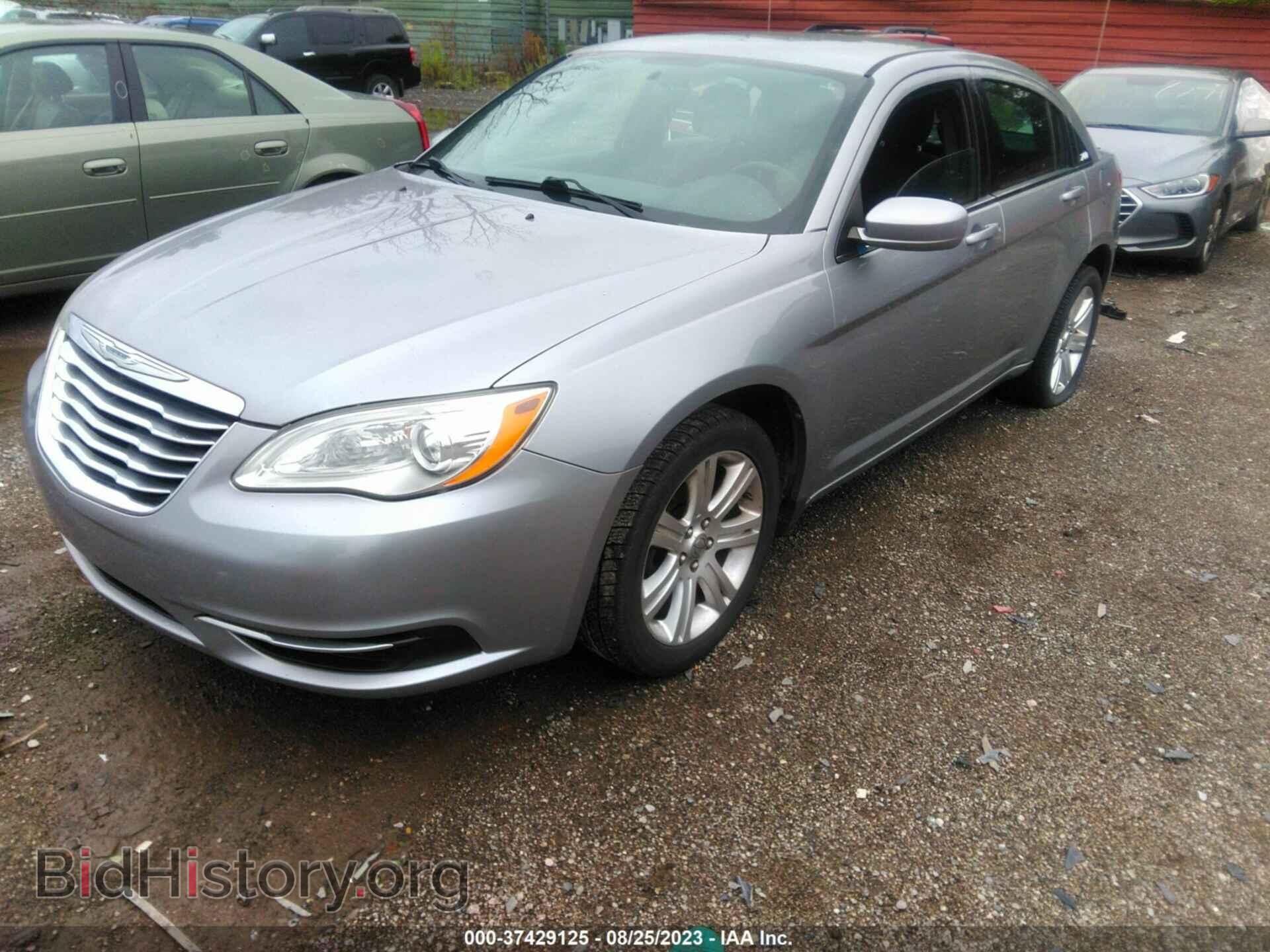 2013 CHRYSLER 200 - VIN: 1C3CCBBB7DN550128 - Photo 2