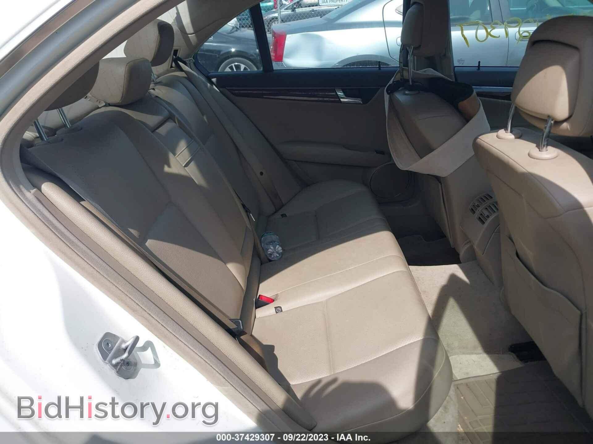 2011 MERCEDES-BENZ C-CLASS - VIN: WDDGF8BBXBR159929 - Фото 8