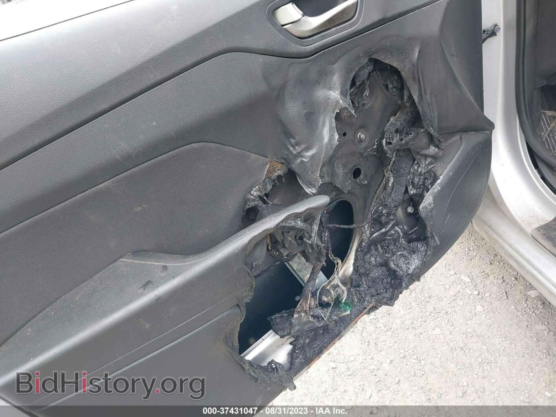 2019 HYUNDAI ACCENT - VIN: 3KPC24A30KE084533 - Фото 6