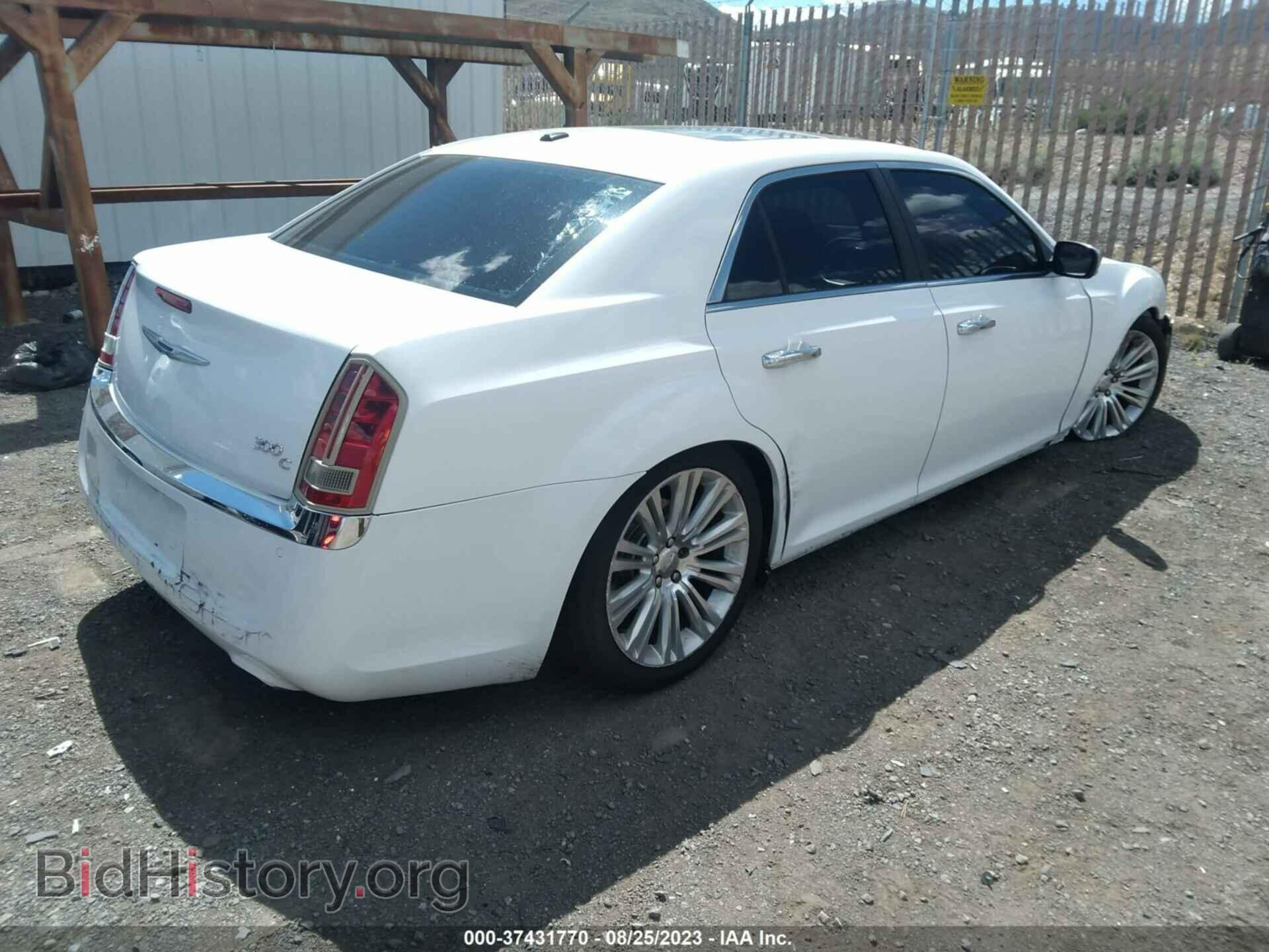 2011 CHRYSLER 300C - VIN: 2C3CA6CT8BH595752 - Фото 4
