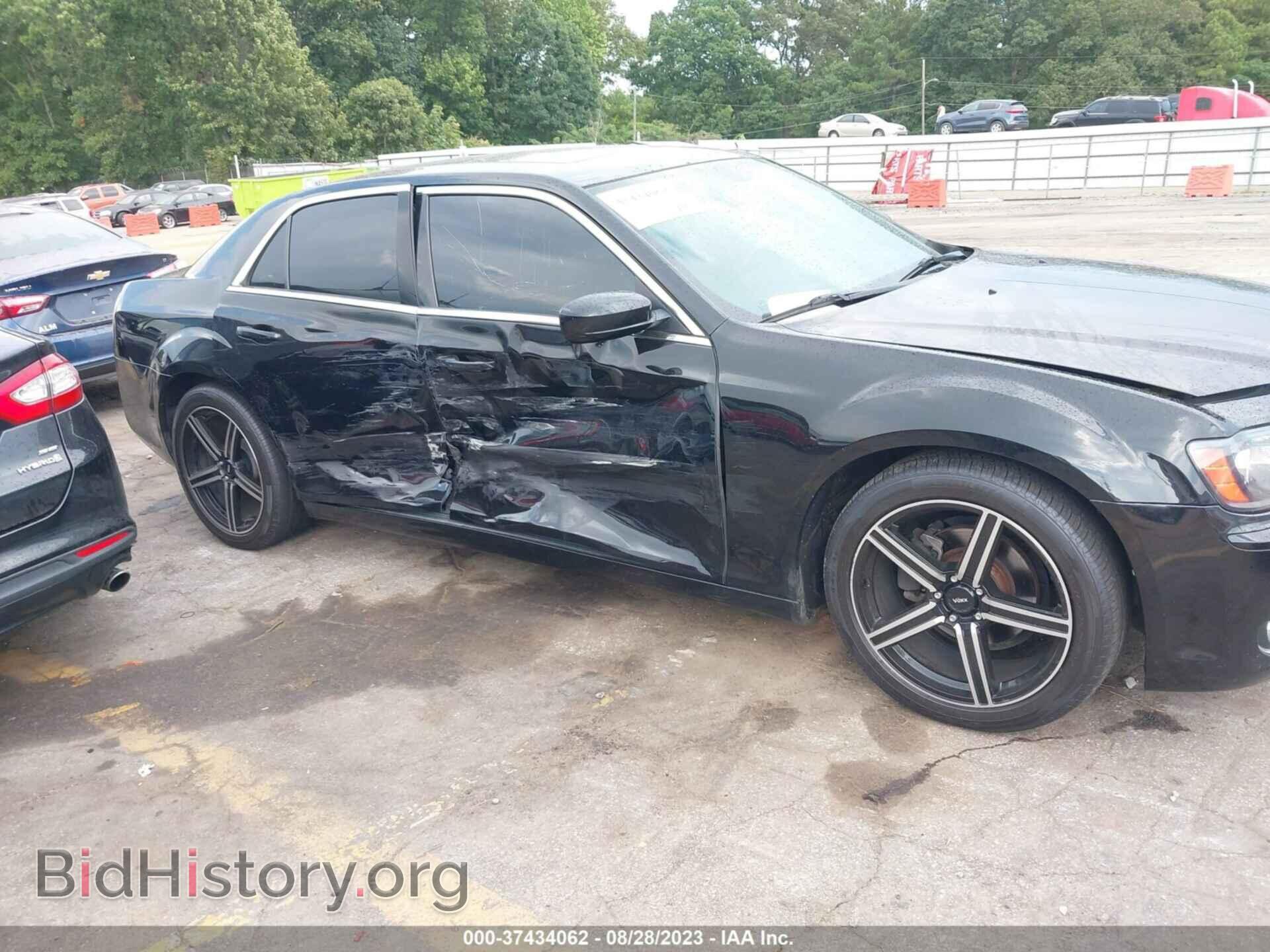 2014 CHRYSLER 300 - VIN: 2C3CCABG7EH161697 - Фото 13