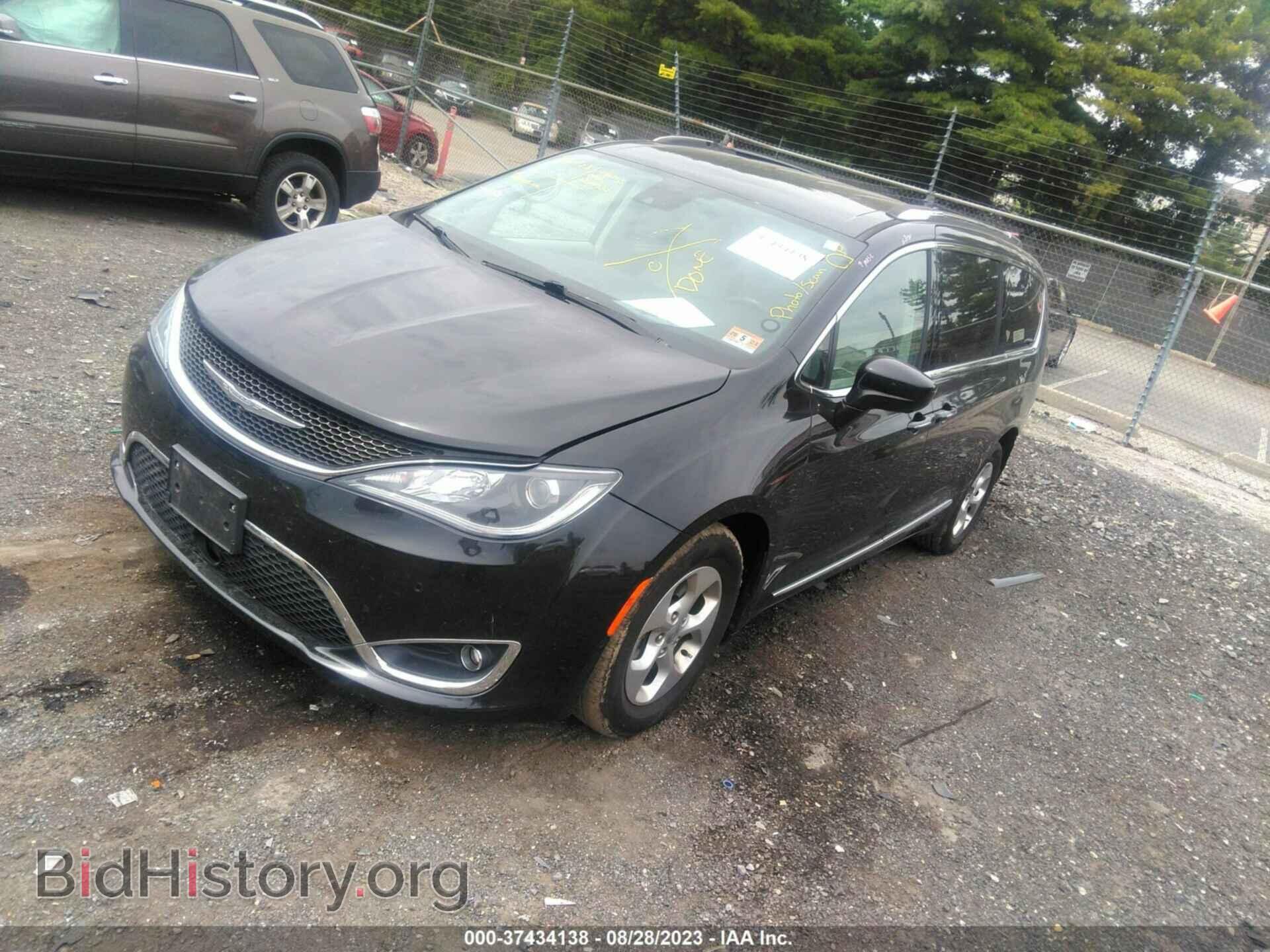 2017 CHRYSLER PACIFICA - VIN: 2C4RC1EG9HR511881 - Photo 2