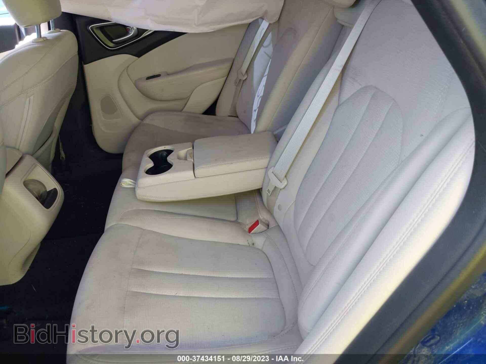 2016 CHRYSLER 200 - VIN: 1C3CCCAB2GN181254 - Photo 8
