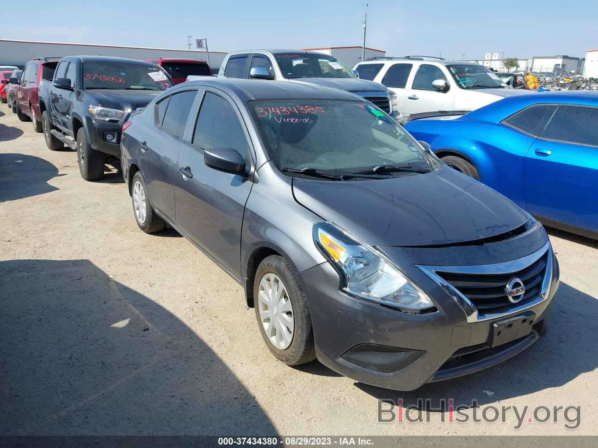 Photo 3N1CN7AP3KL832752 - NISSAN VERSA SEDAN 2019