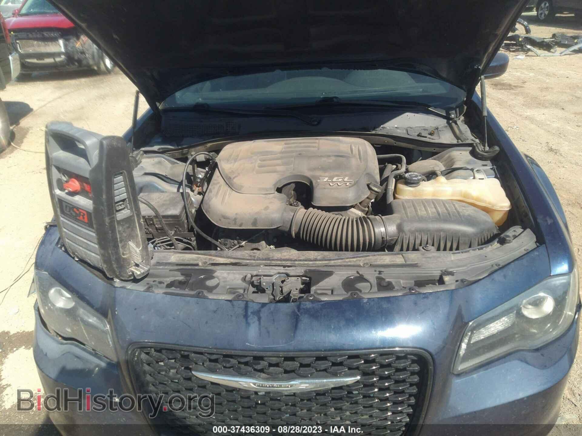 2016 CHRYSLER 300 - VIN: 2C3CCAGG6GH244226 - Фото 10