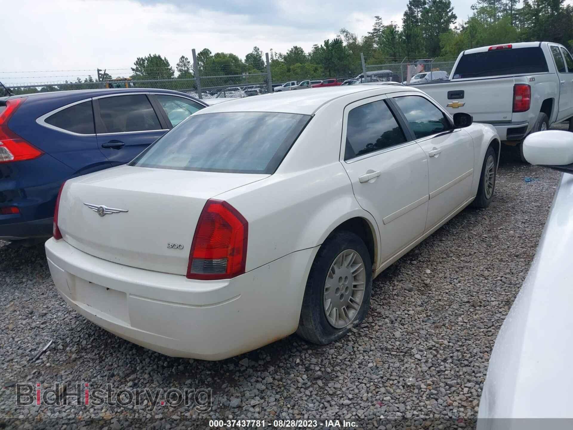 2006 CHRYSLER 300 - VIN: 2C3KA43R06H307457 - Фото 4