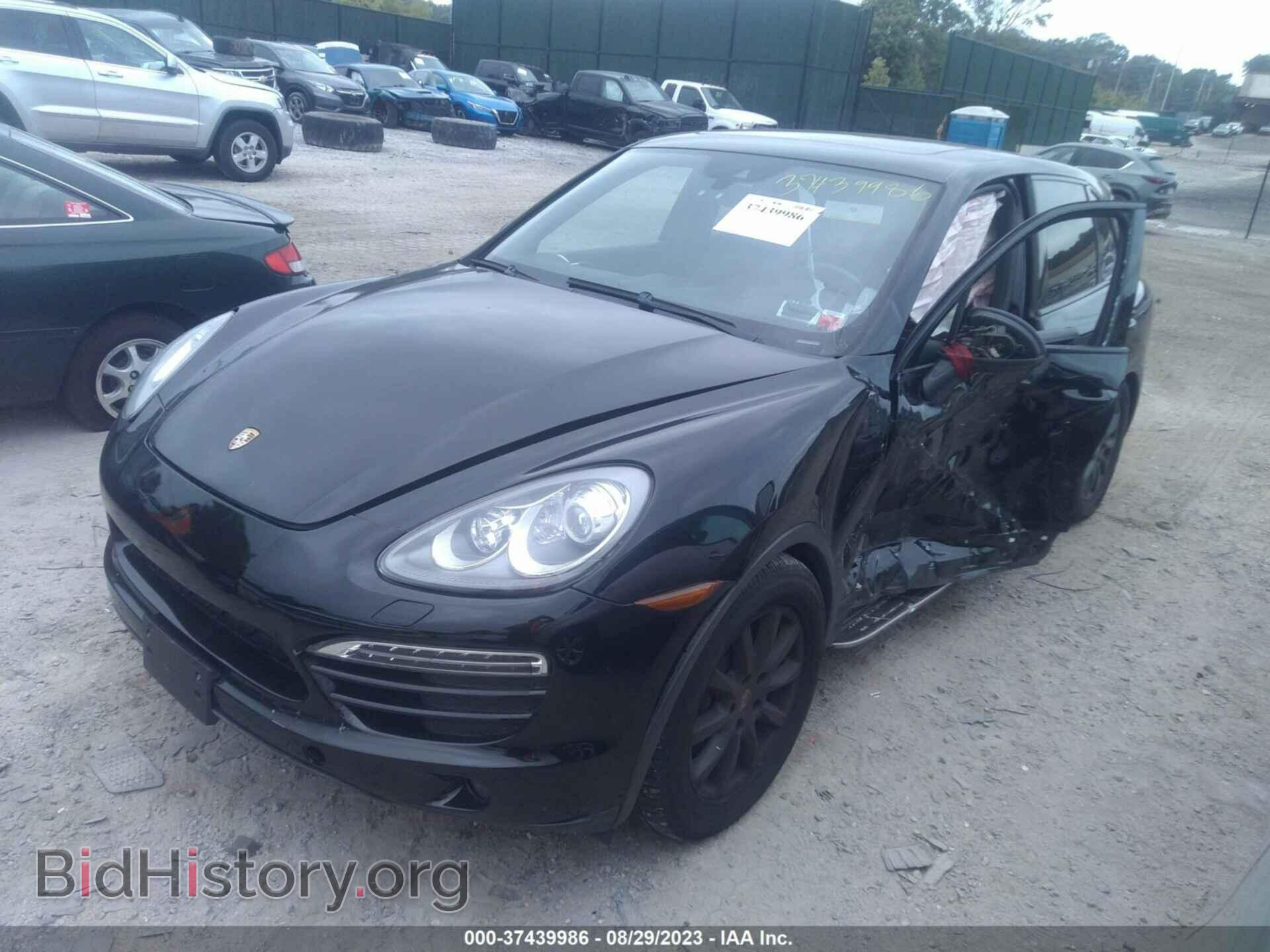 2013 PORSCHE CAYENNE - VIN: WP1AA2A20DLA19065 - Photo 2
