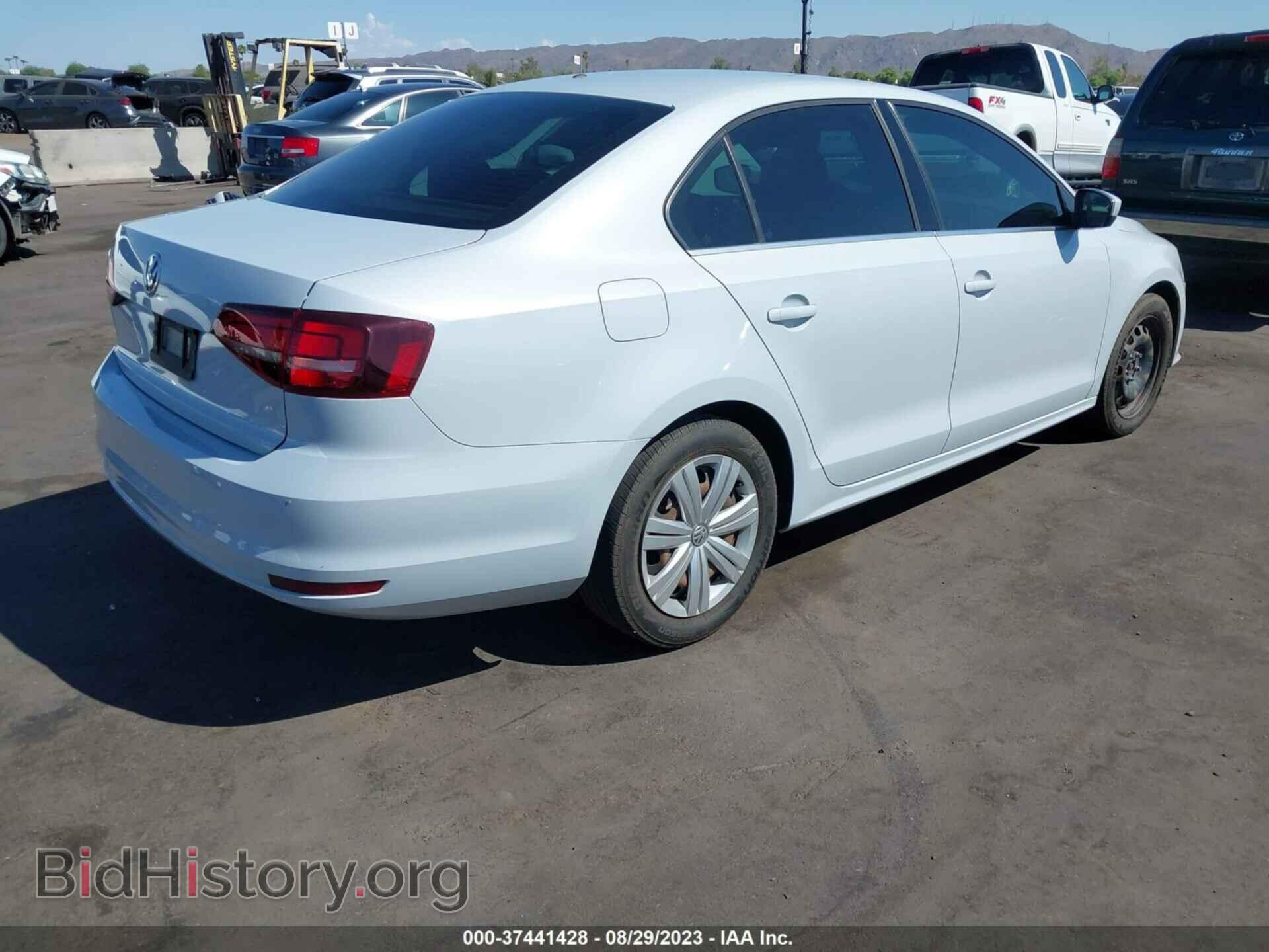 2017 VOLKSWAGEN JETTA - VIN: 3VW2B7AJ9HM302590 - Фото 4