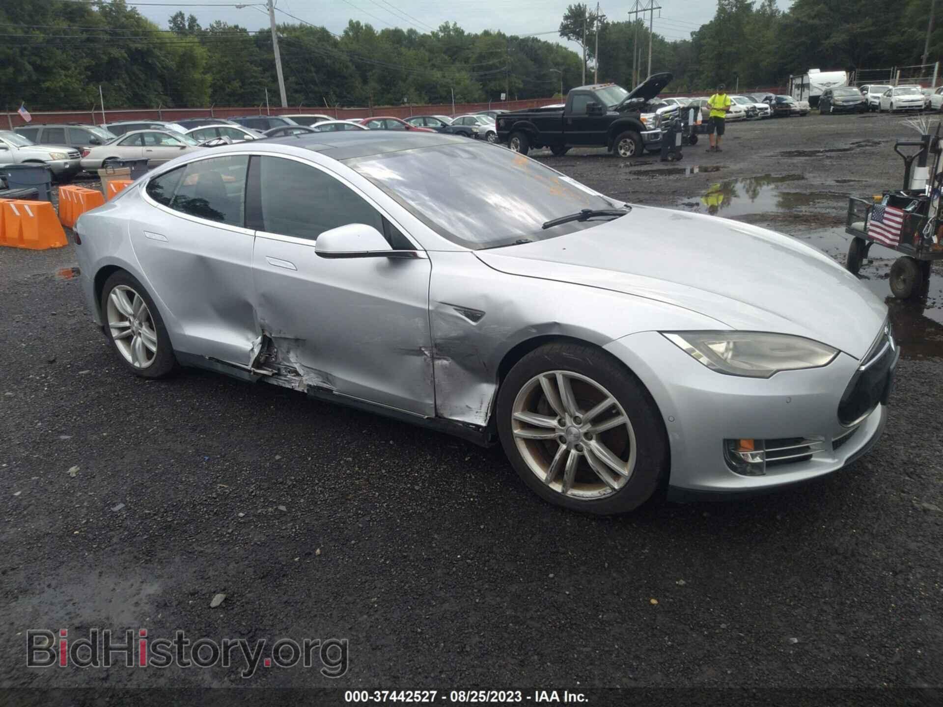 Фотография 5YJSA1H2XFF081407 - TESLA MODEL S 2015