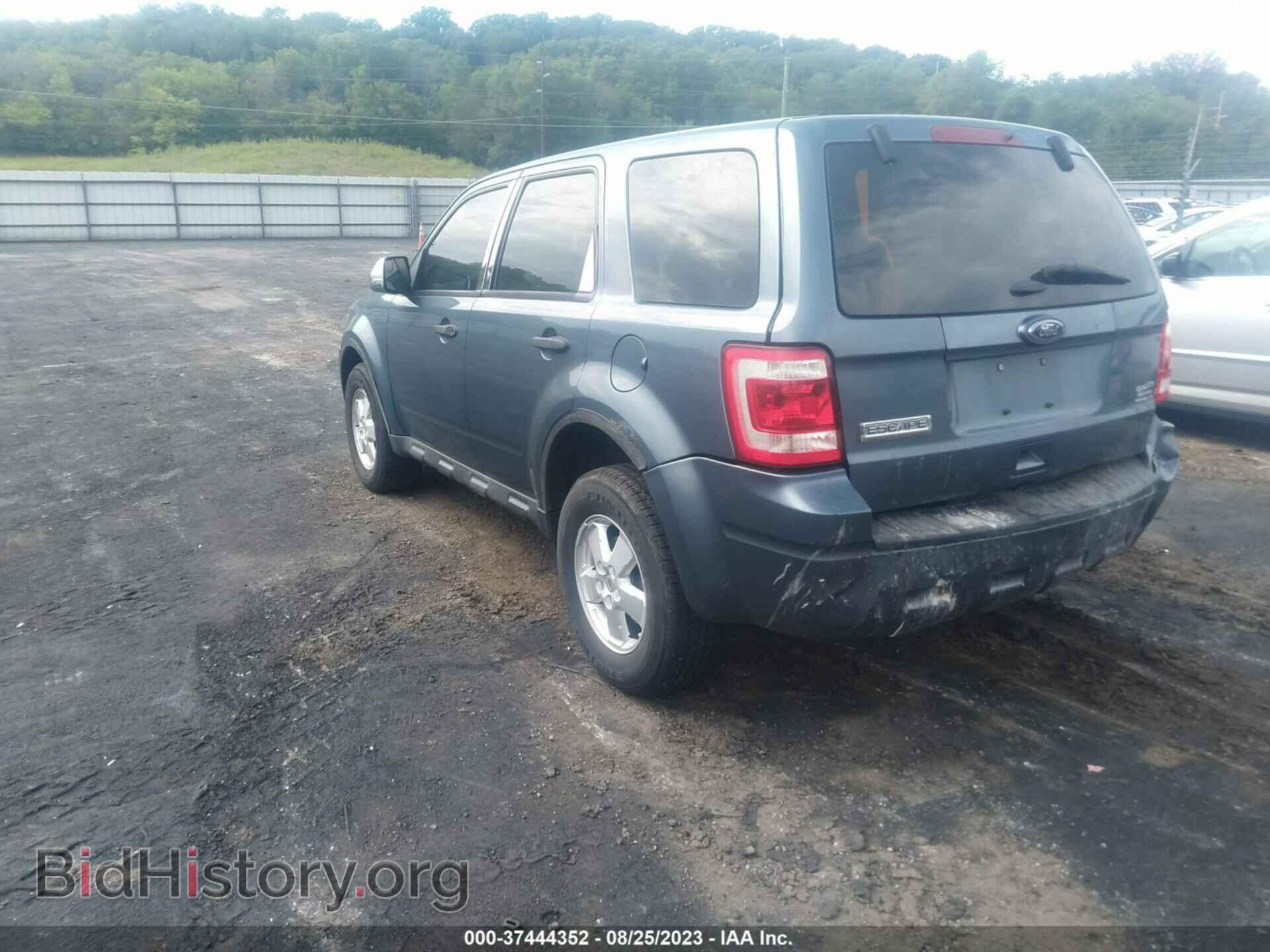 2011 FORD ESCAPE - VIN: 1FMCU0C77BKB20522 - Фото 3