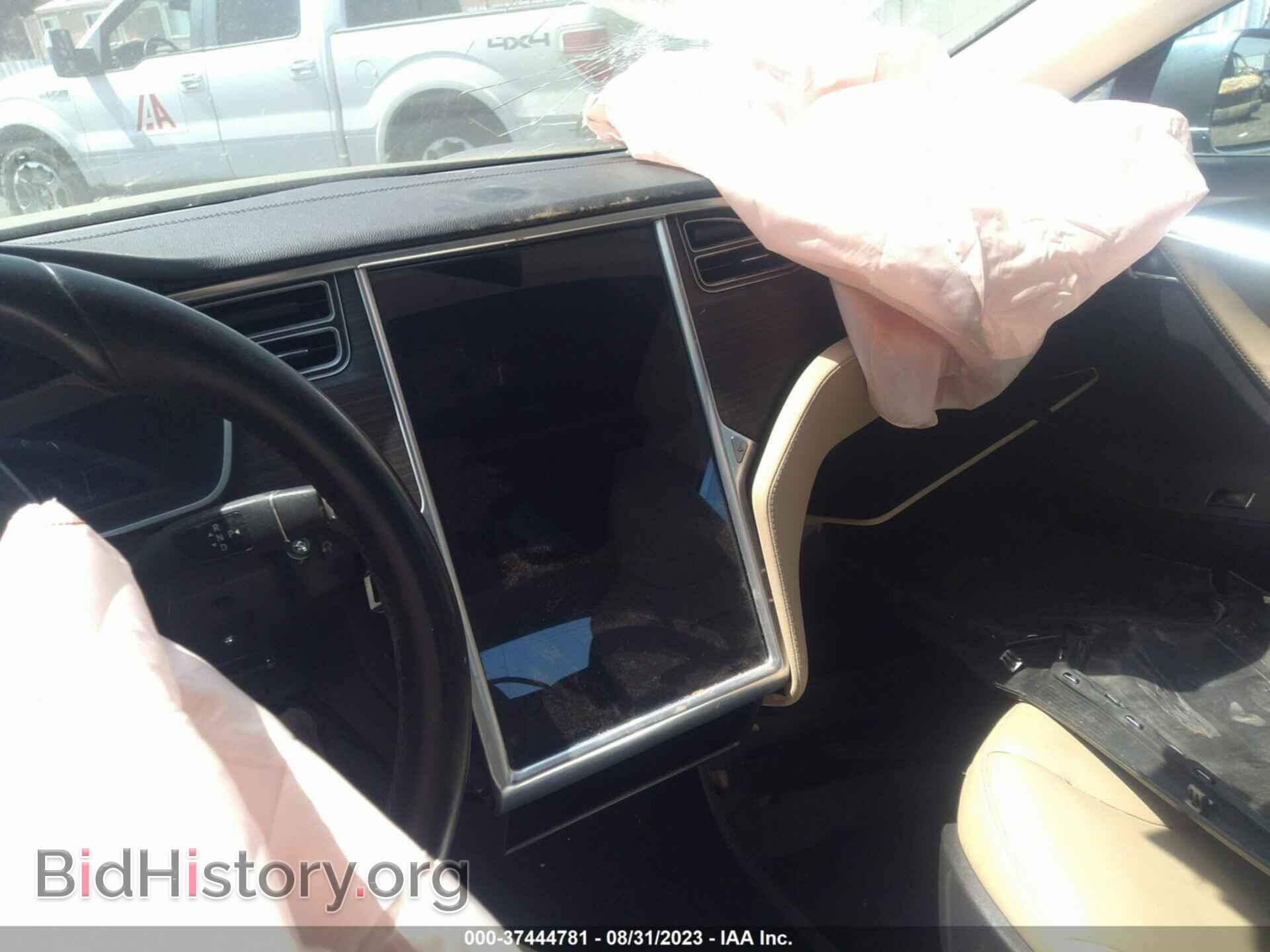 2014 TESLA MODEL S - VIN: 5YJSA1H15EFP56151 - Фото 7