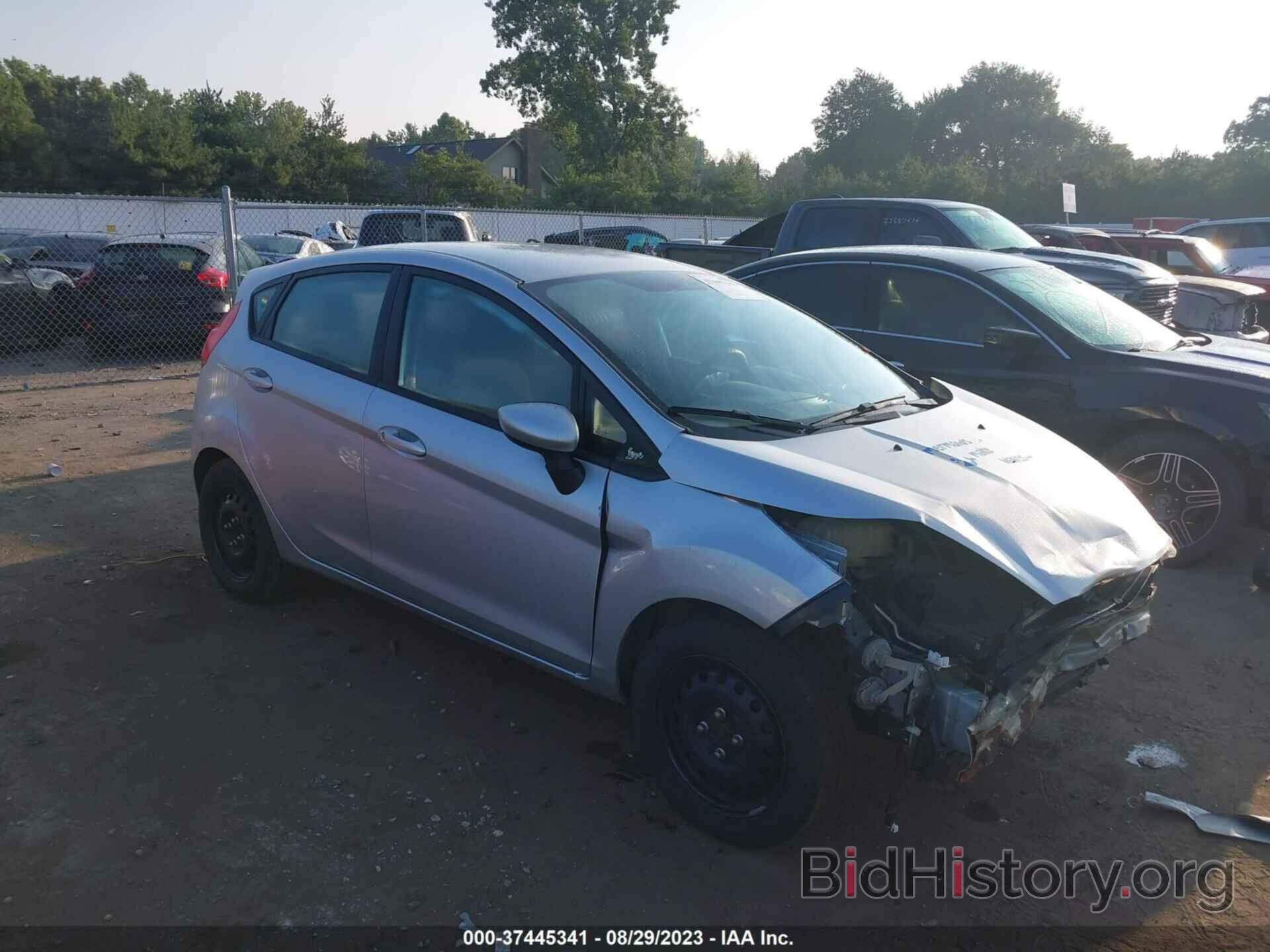 Photo 3FADP4TJ7FM110497 - FORD FIESTA 2015