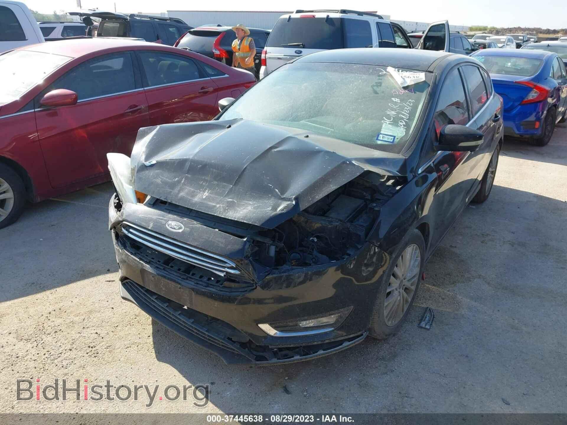 2016 FORD FOCUS - VIN: 1FADP3N23GL302440 - Фото 2