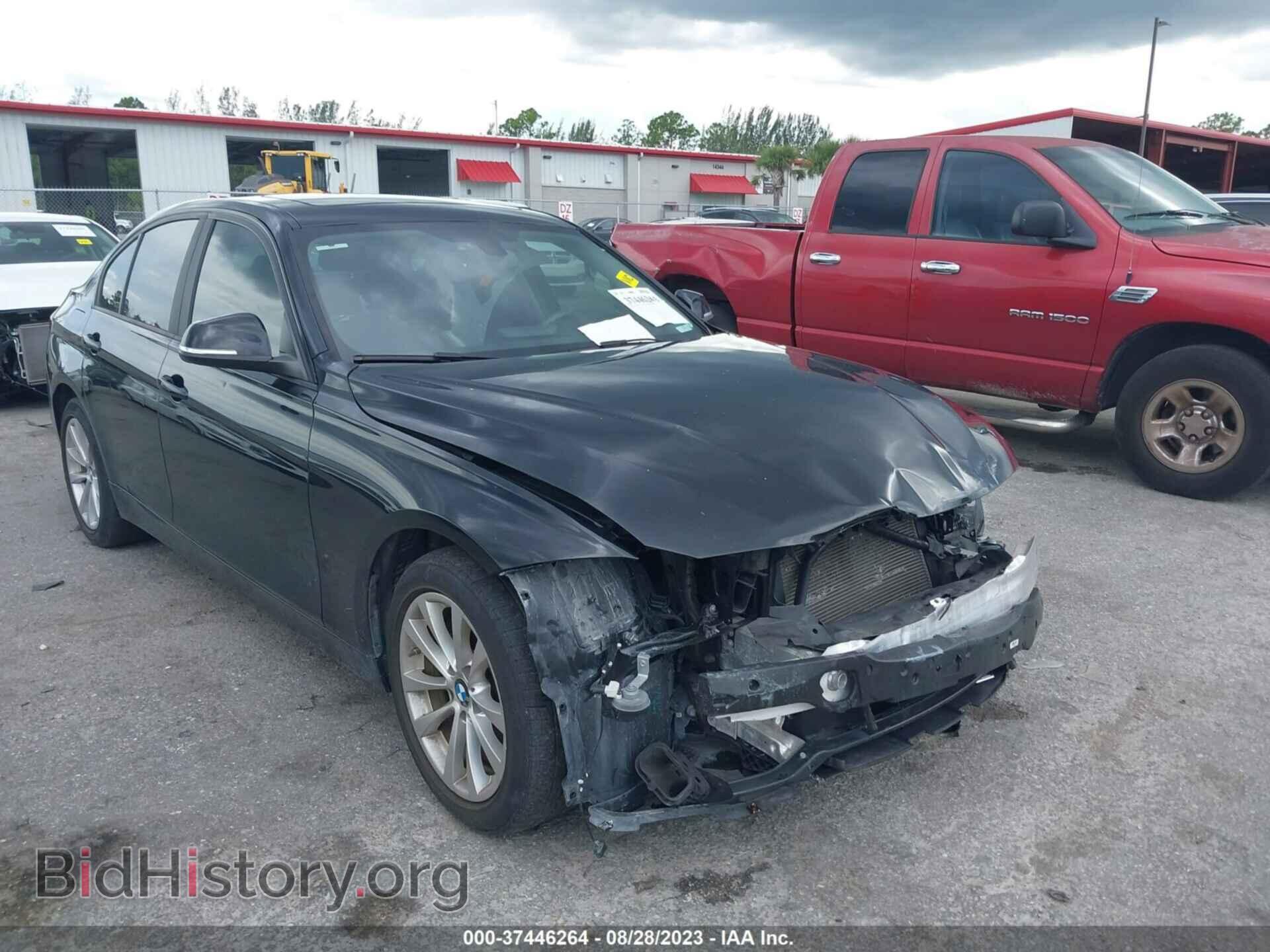Photo WBA8E1G56GNU10372 - BMW 320I 2016