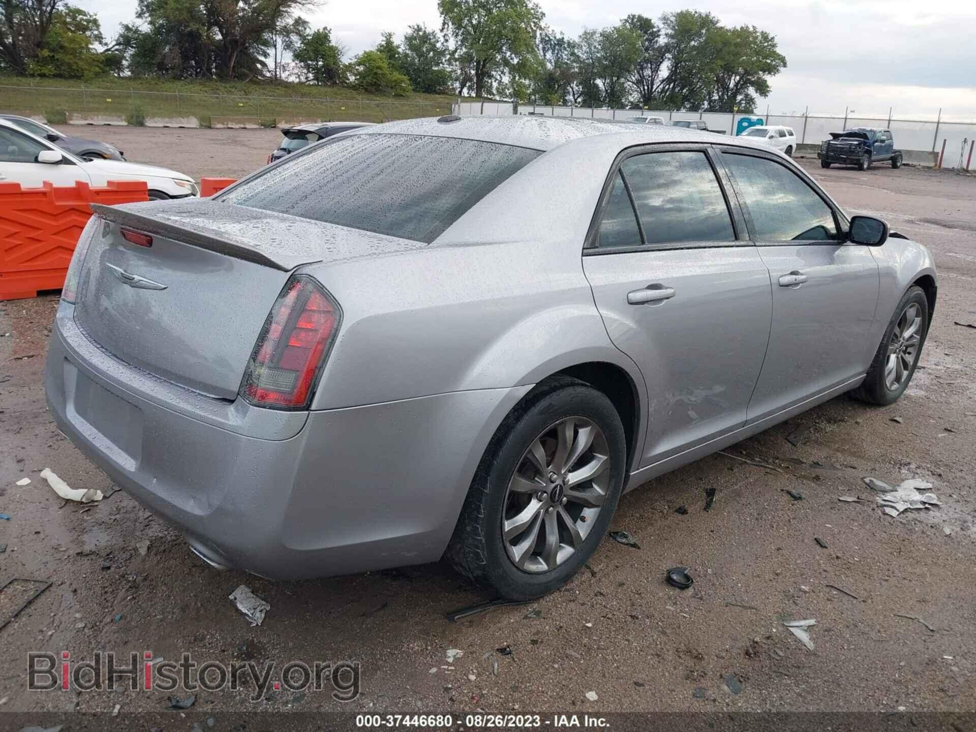 2014 CHRYSLER 300 - VIN: 2C3CCAGT5EH331884 - Фото 4