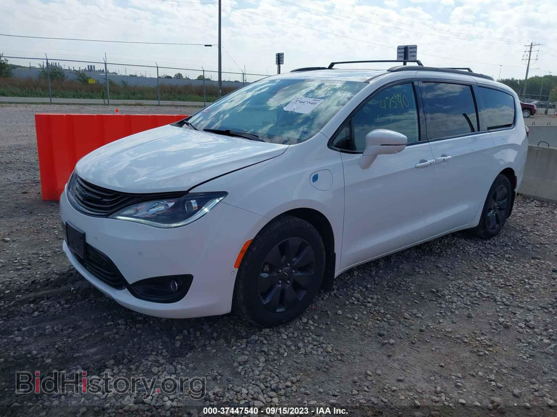 2019 CHRYSLER PACIFICA - VIN: 2C4RC1N71KR687010 - Фото 2