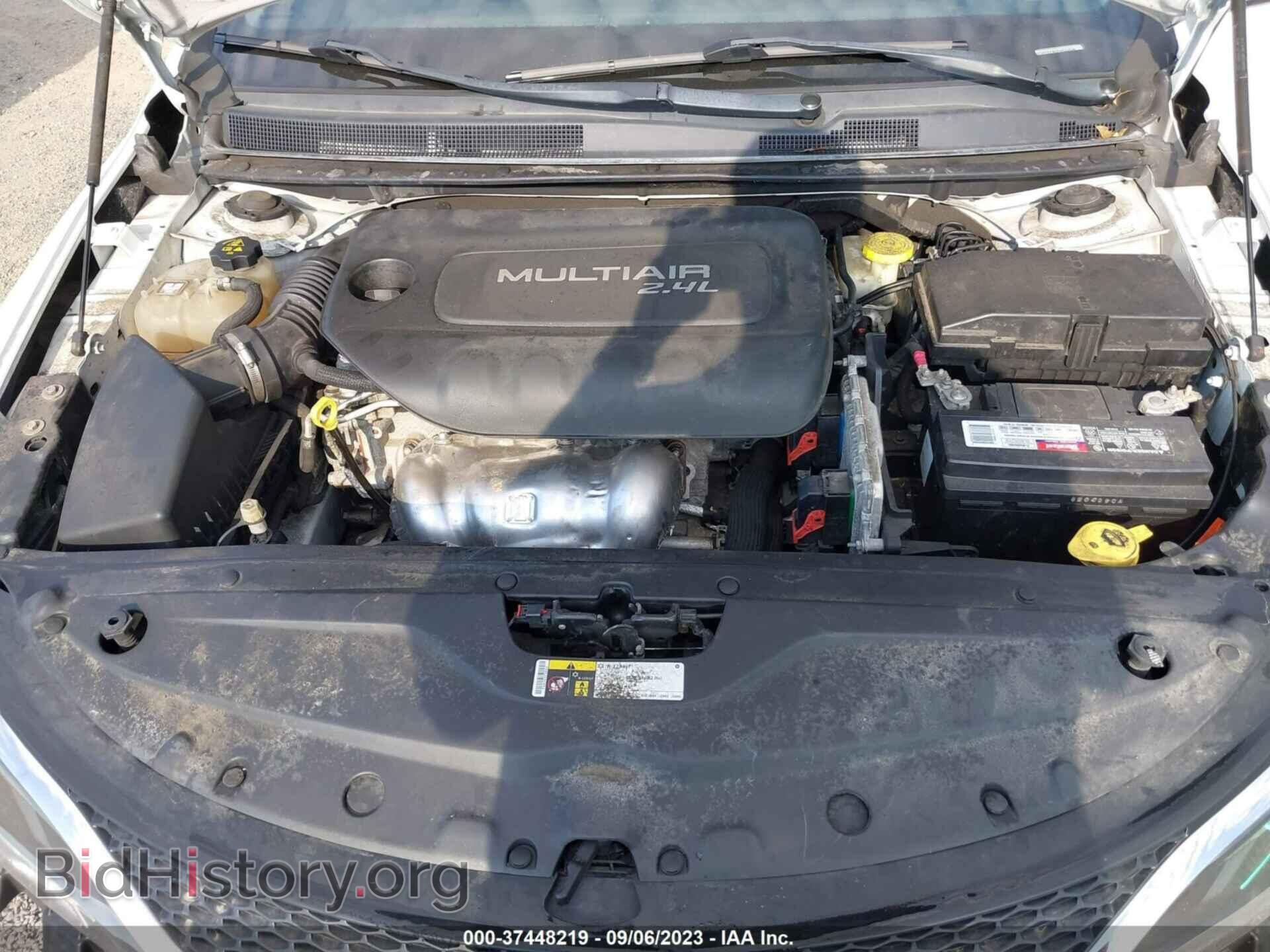 2015 CHRYSLER 200 - VIN: 1C3CCCCB2FN544518 - Фото 10