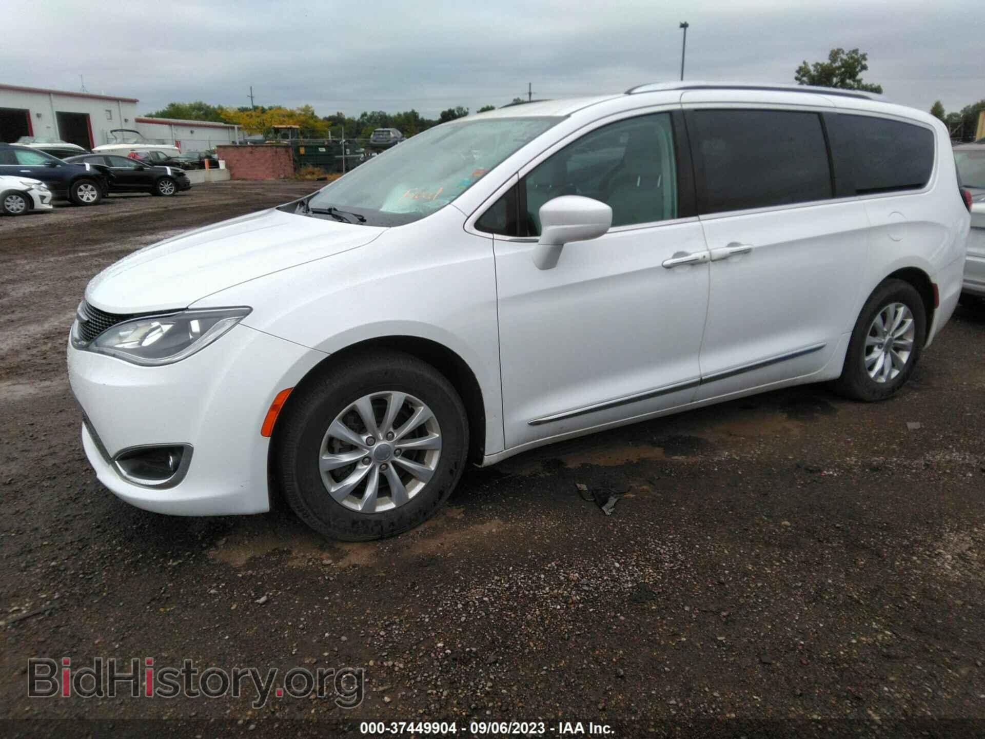 2018 CHRYSLER PACIFICA - VIN: 2C4RC1EG6JR315905 - Photo 2