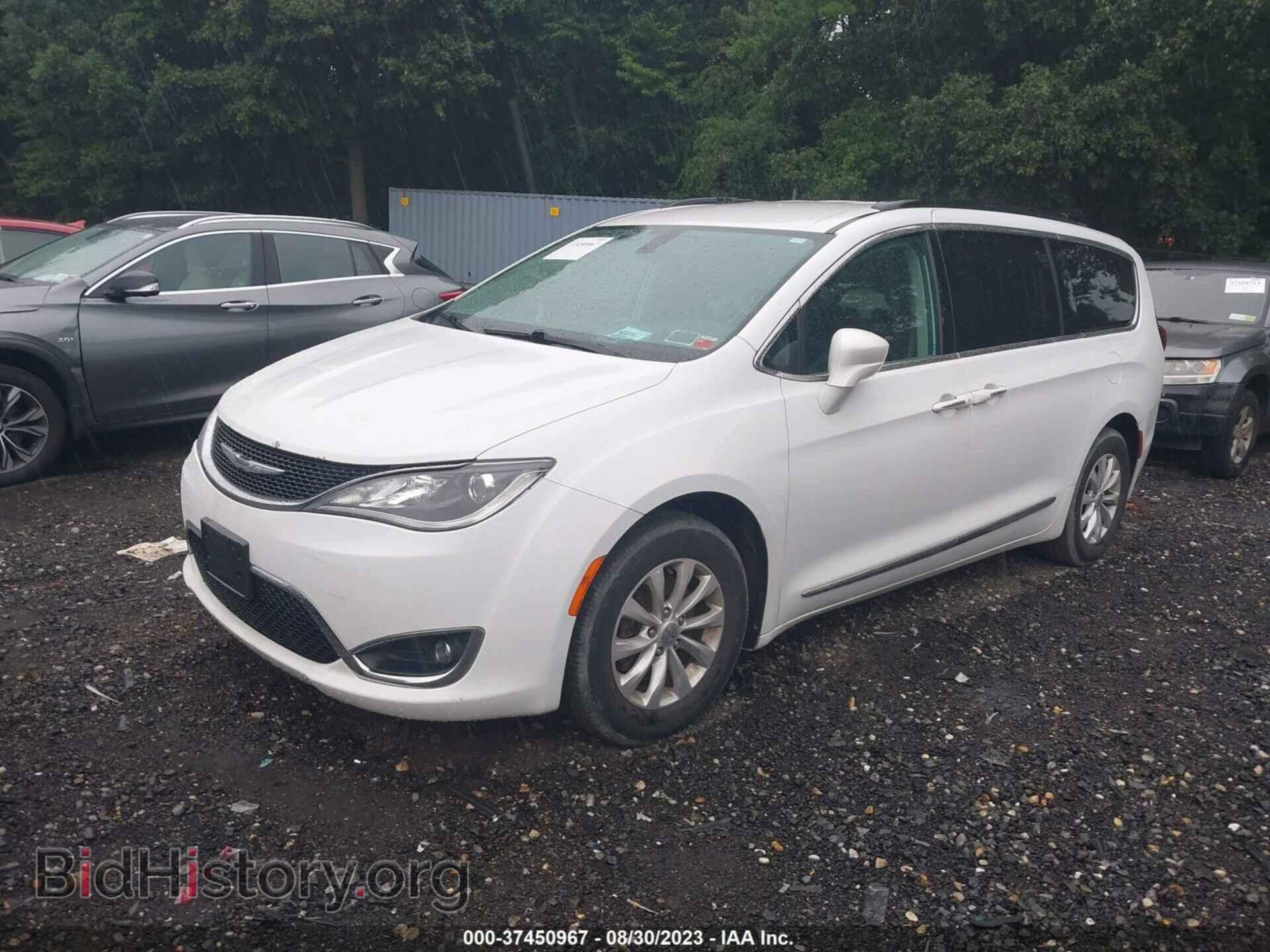 2017 CHRYSLER PACIFICA - VIN: 2C4RC1BGXHR635730 - Фото 2