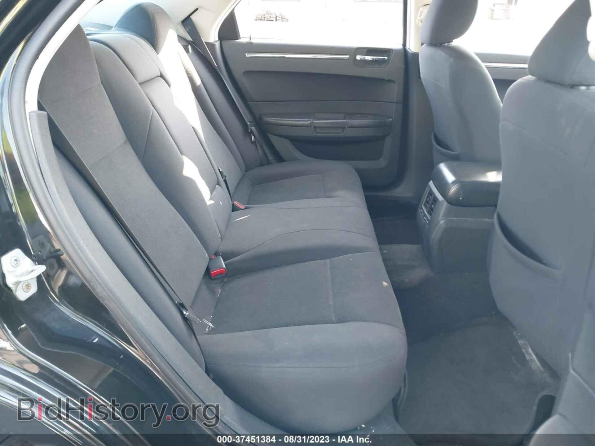 2010 CHRYSLER 300 - VIN: 2C3CA4CD1AH297815 - Фото 8