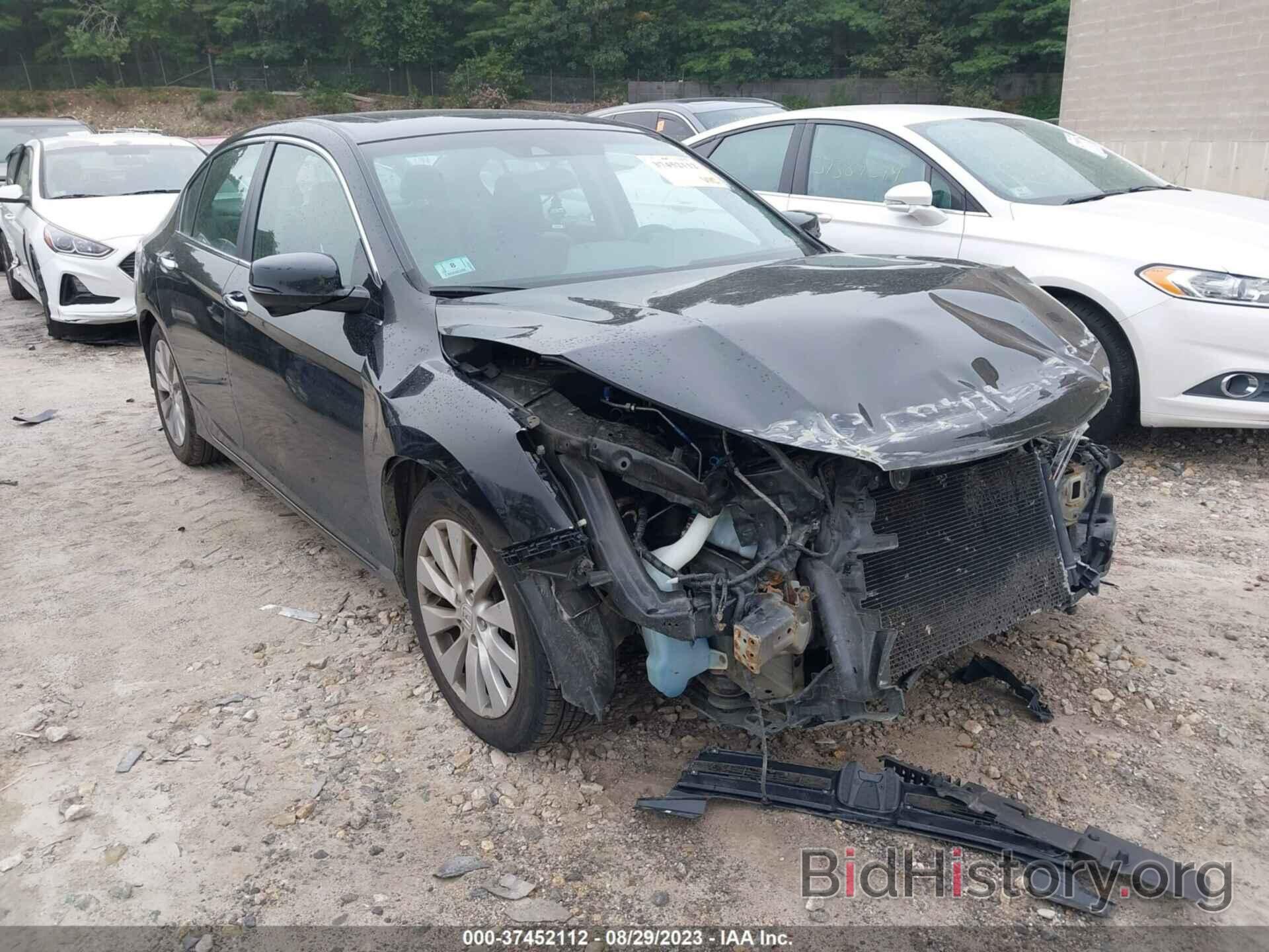 Photo 1HGCR2F84DA008907 - HONDA ACCORD SDN 2013