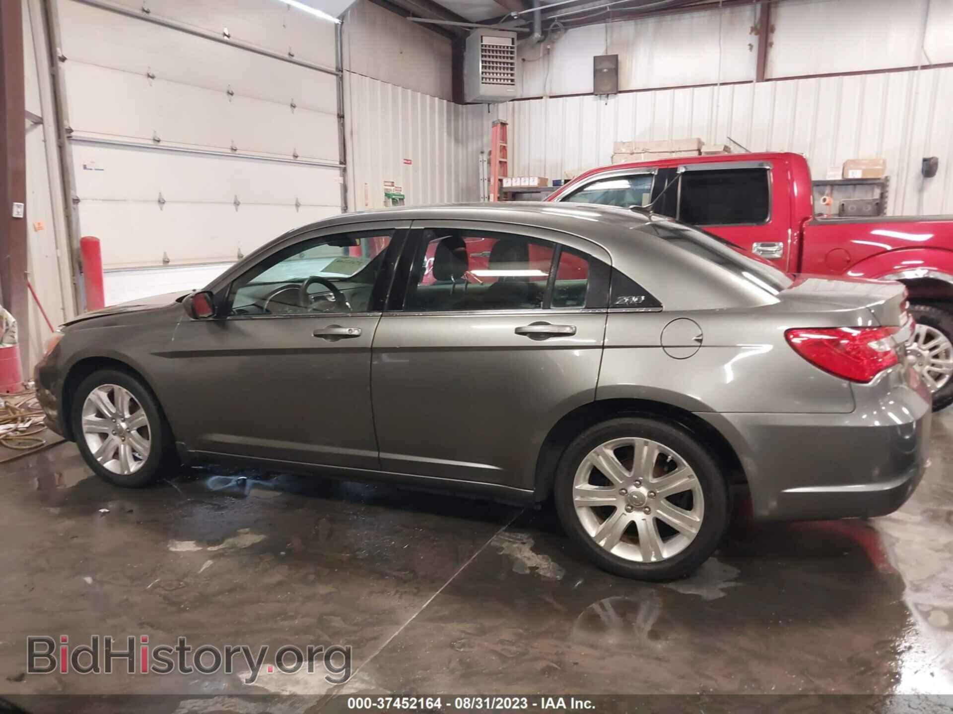 2013 CHRYSLER 200 - VIN: 1C3CCBAB2DN704617 - Photo 14