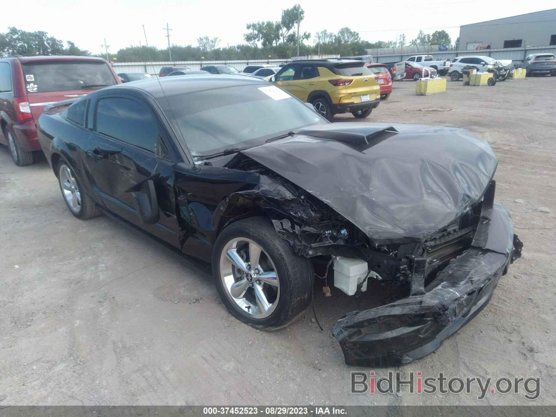 Photo 1ZVHT82H675212858 - FORD MUSTANG 2007