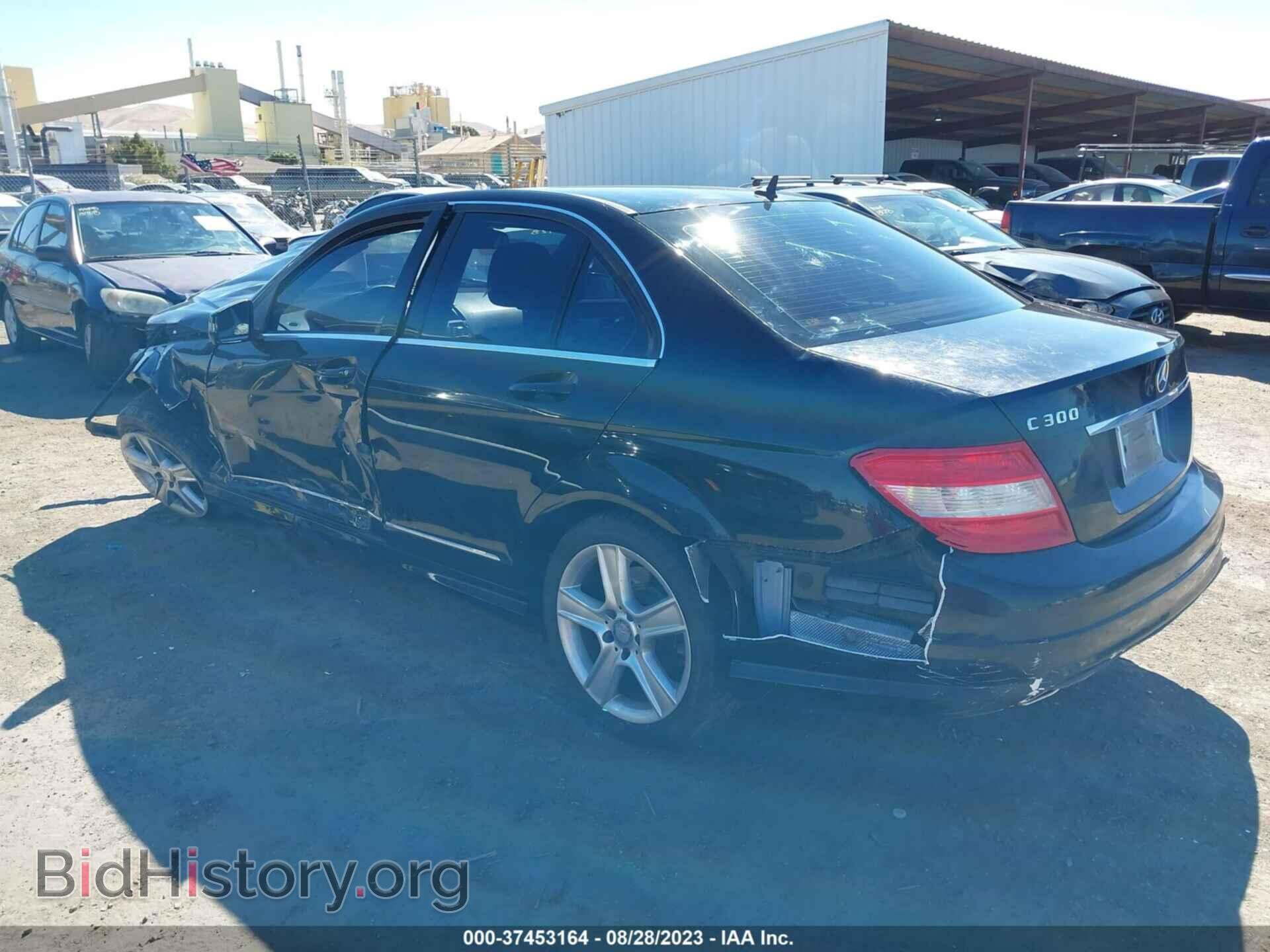2011 MERCEDES-BENZ C-CLASS - VIN: WDDGF5EB2BR164214 - Фото 3