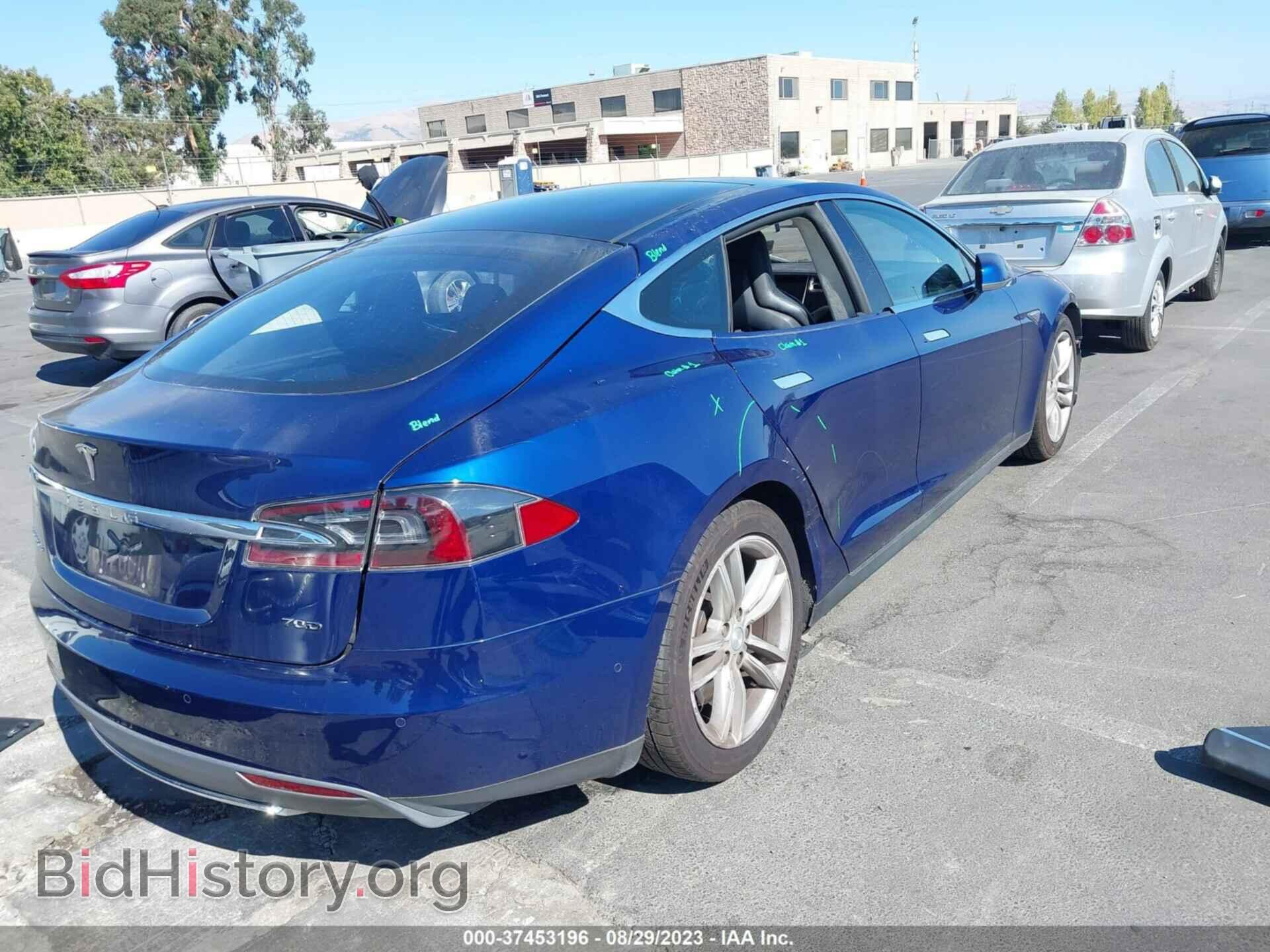 2015 TESLA MODEL S - VIN: 5YJSA1S21FF088545 - Фото 4
