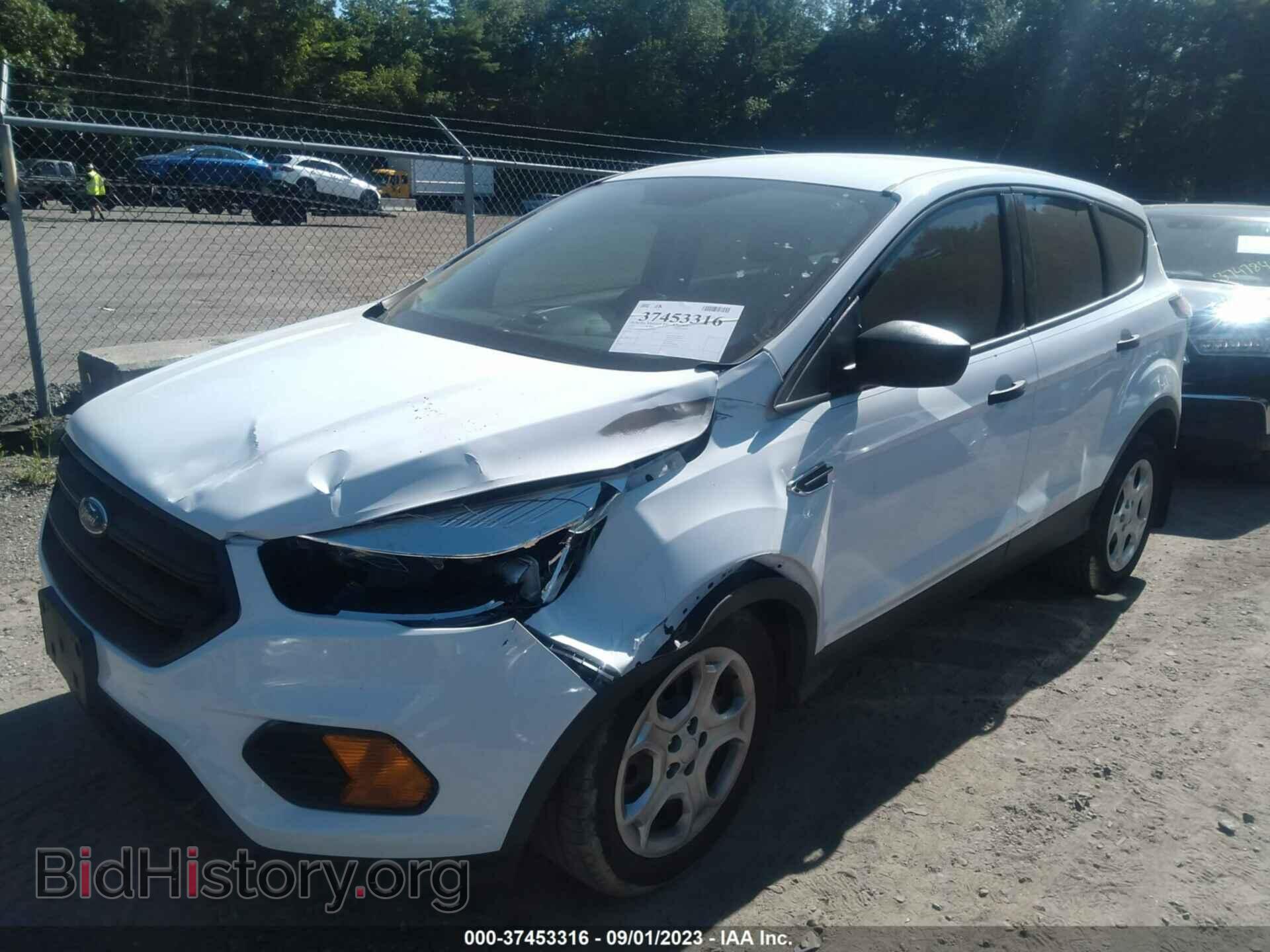 2017 FORD ESCAPE - VIN: 1FMCU0F72HUB93886 - Photo 2