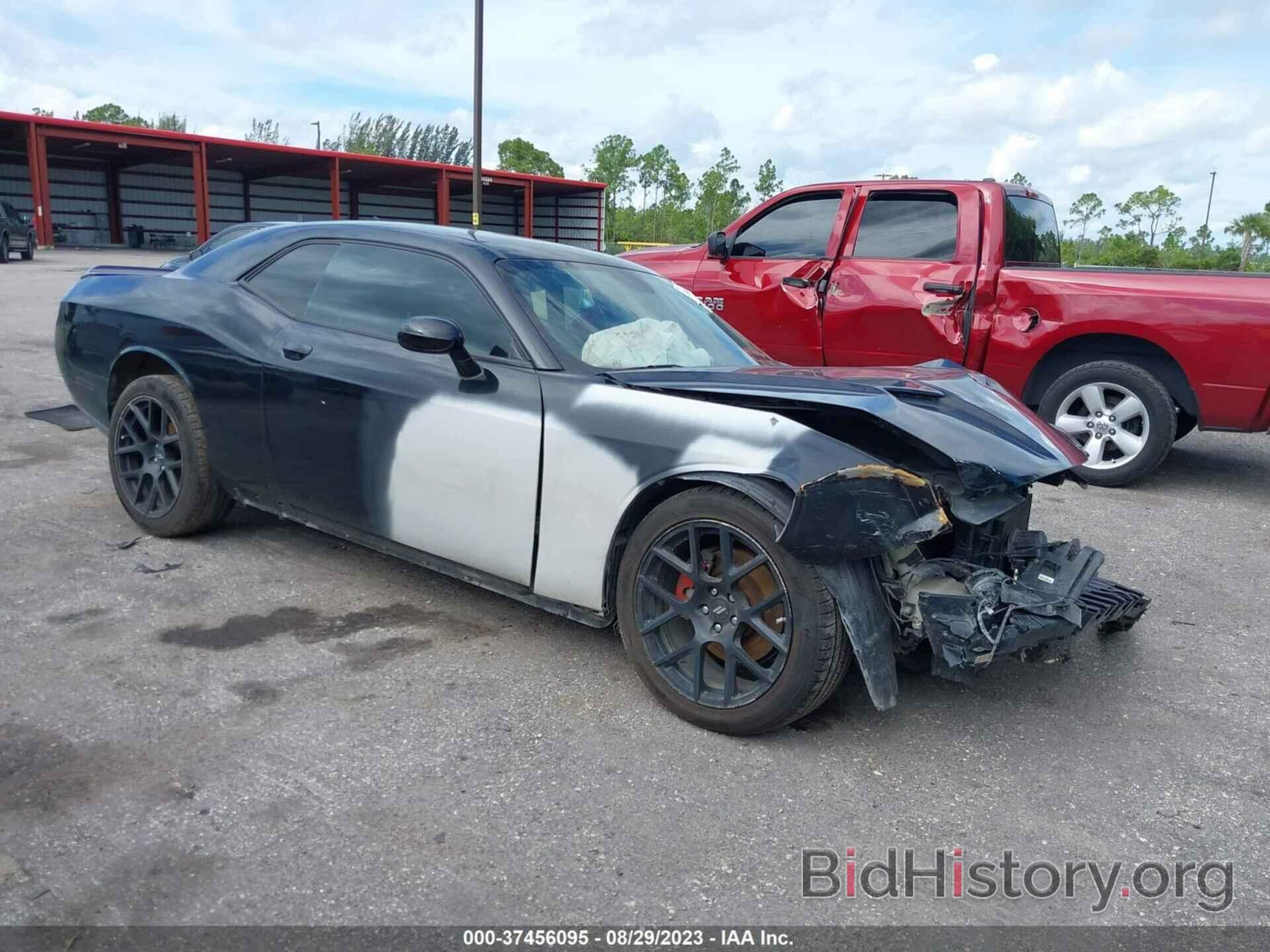 Photo 2C3CDZBT5FH865374 - DODGE CHALLENGER 2015