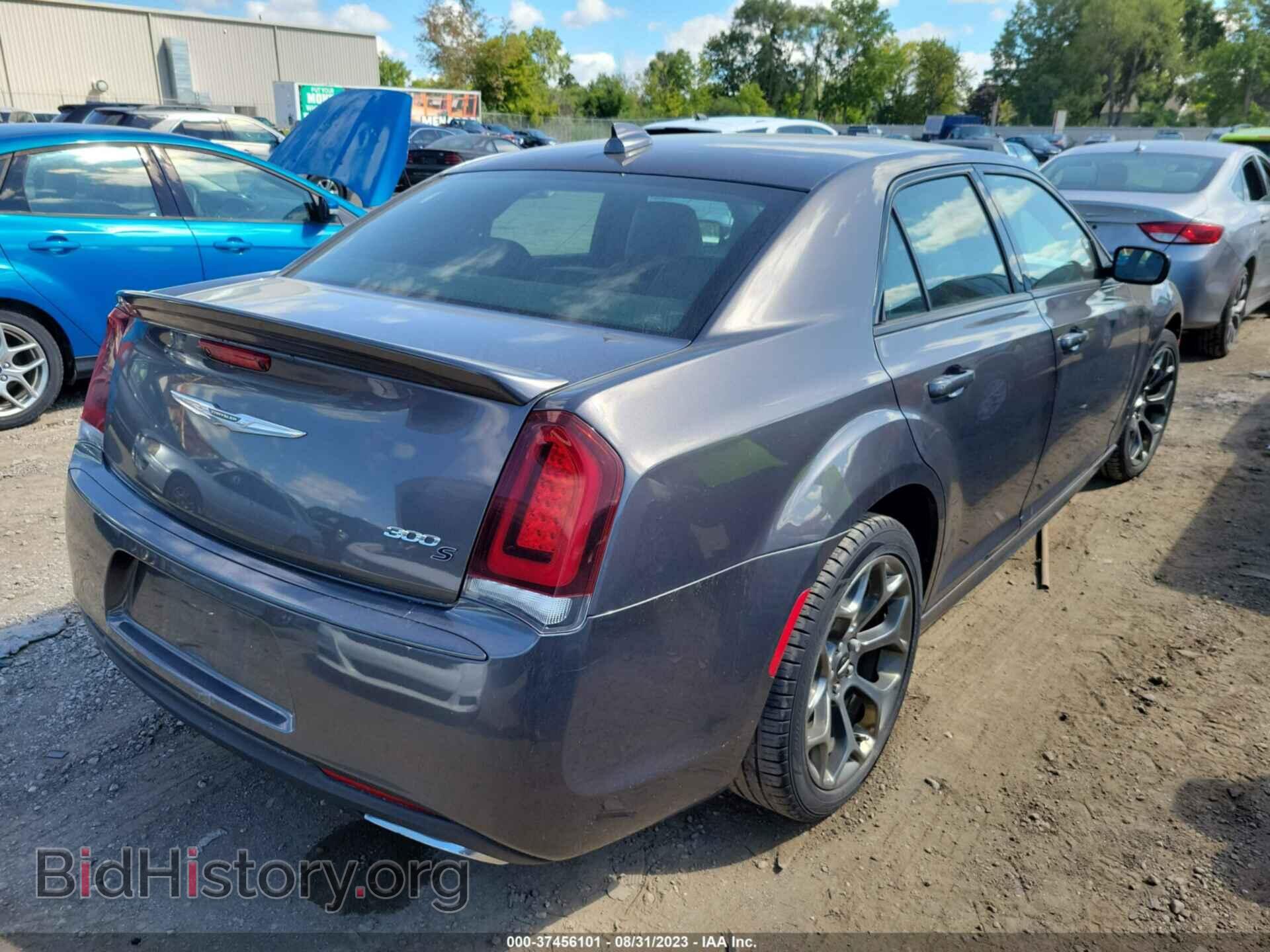 2015 CHRYSLER 300 - VIN: 2C3CCABT2FH743429 - Фото 4