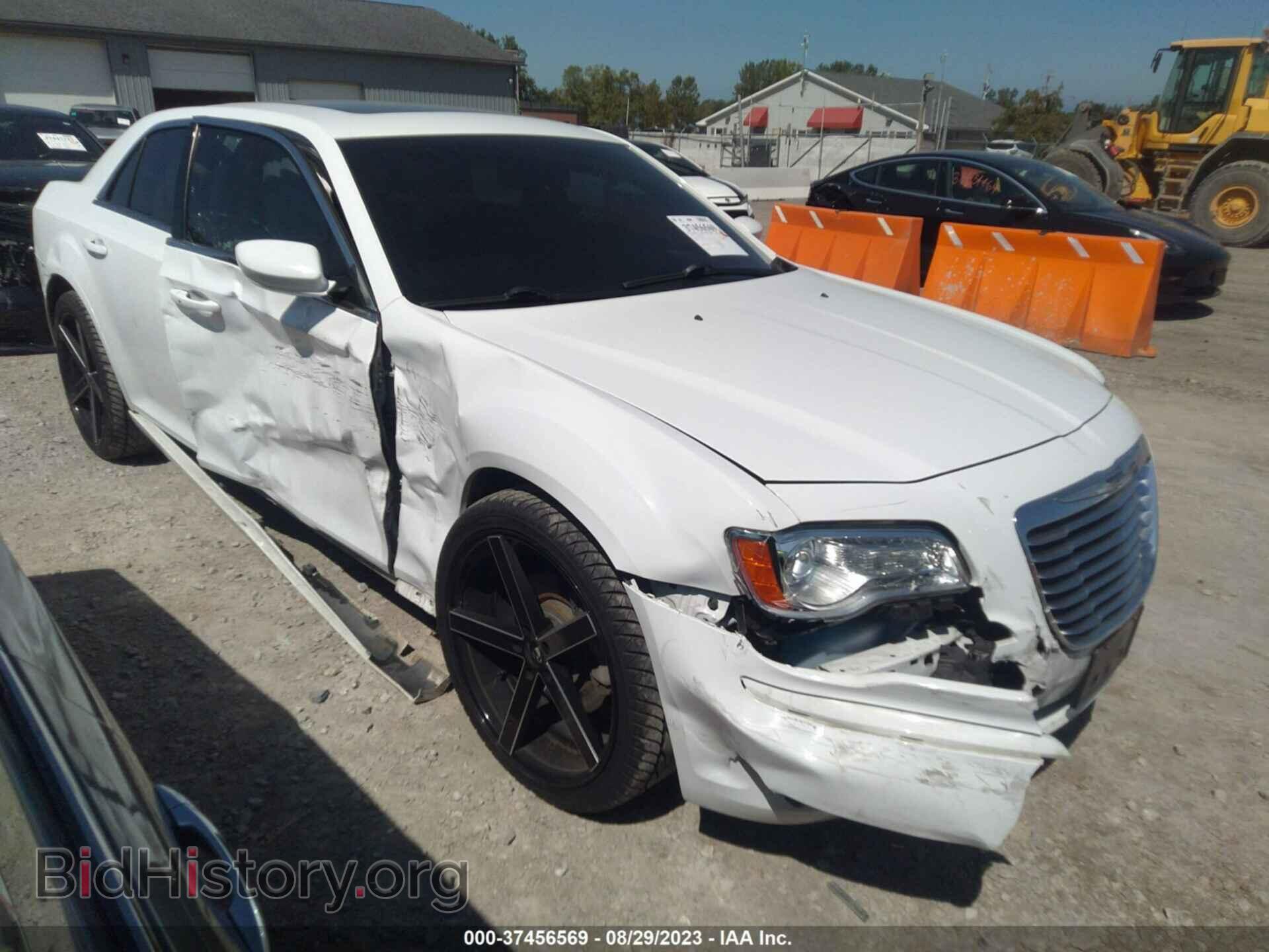 Фотография 2C3CCARG1EH233631 - CHRYSLER 300 2014