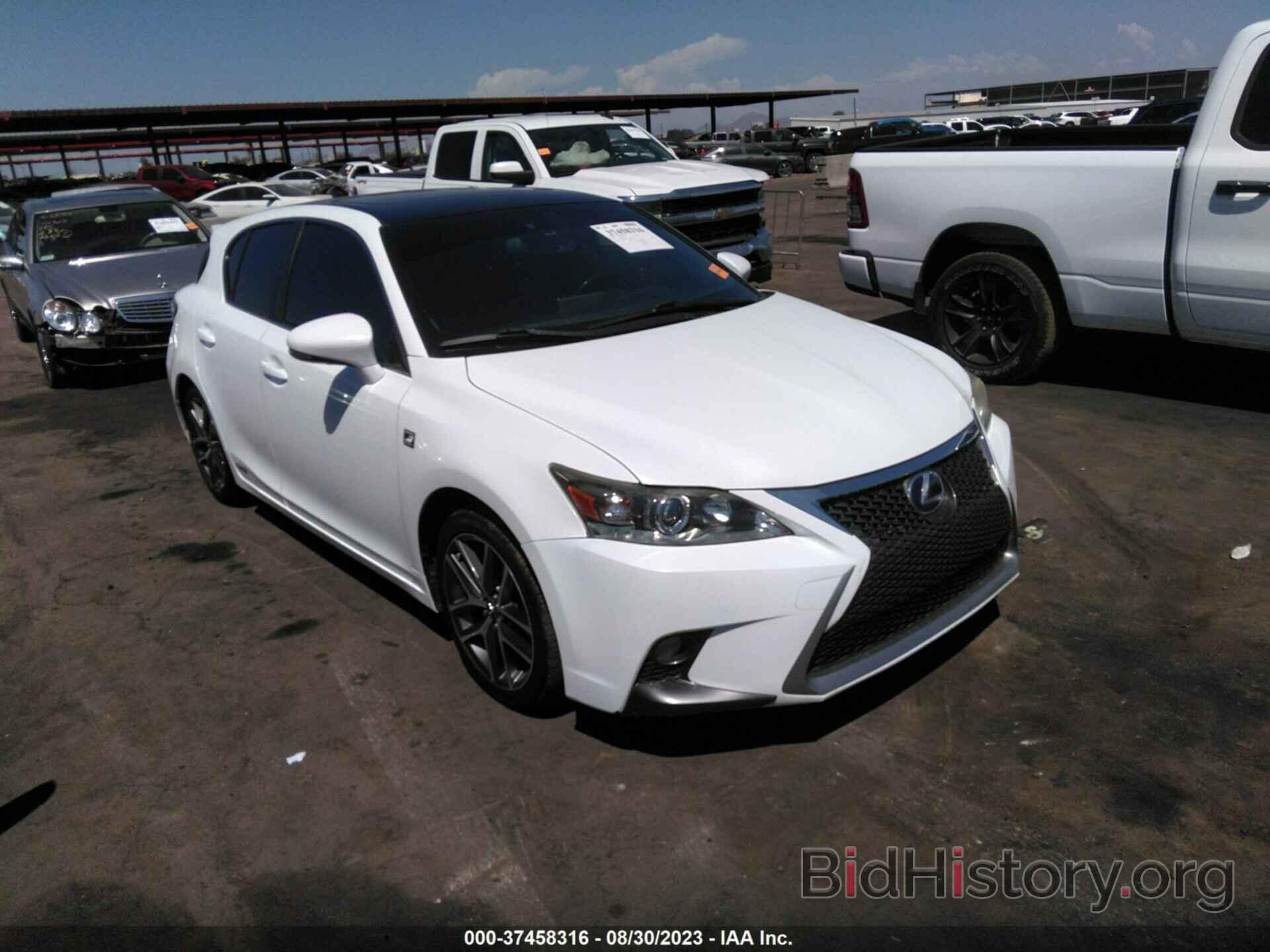 Photo JTHKD5BH0F2229108 - LEXUS CT 200H 2015