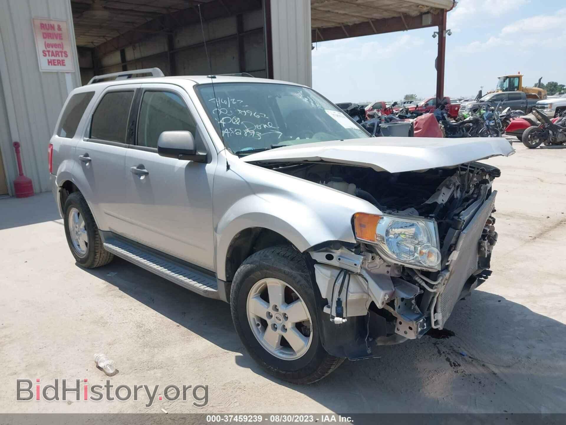 Фотография 1FMCU0D76BKA82893 - FORD ESCAPE 2011