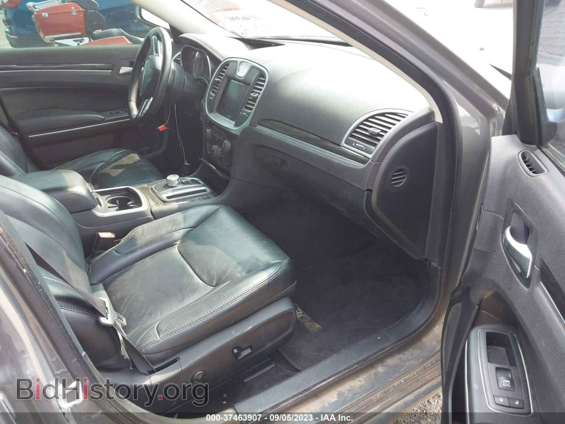 2017 CHRYSLER 300 - VIN: 2C3CCAAGXHH653453 - Фото 5