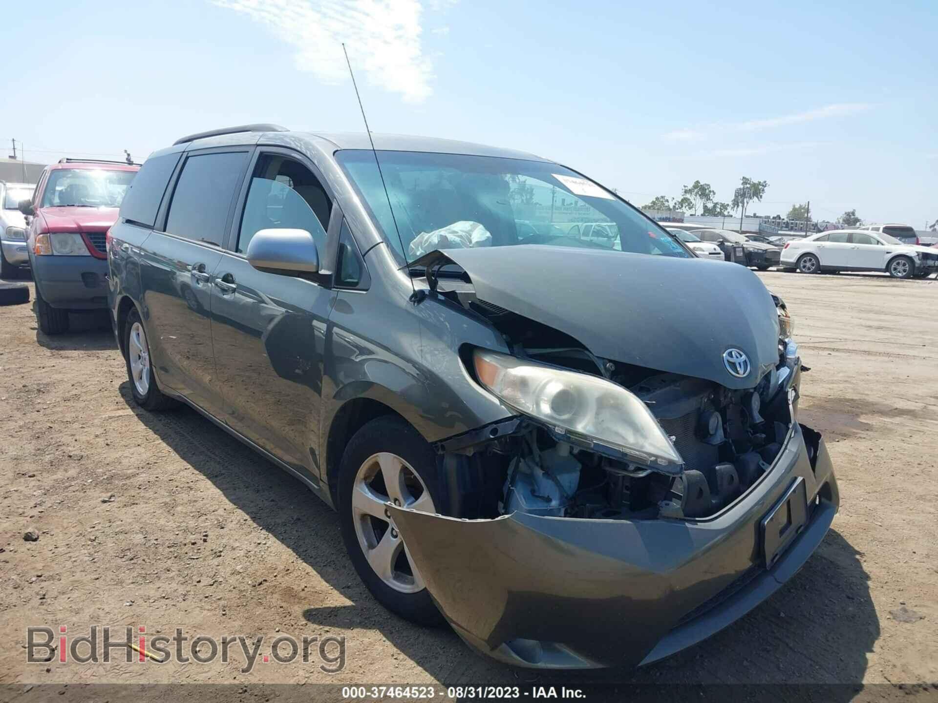 Photo 5TDKK3DC2CS230763 - TOYOTA SIENNA 2012