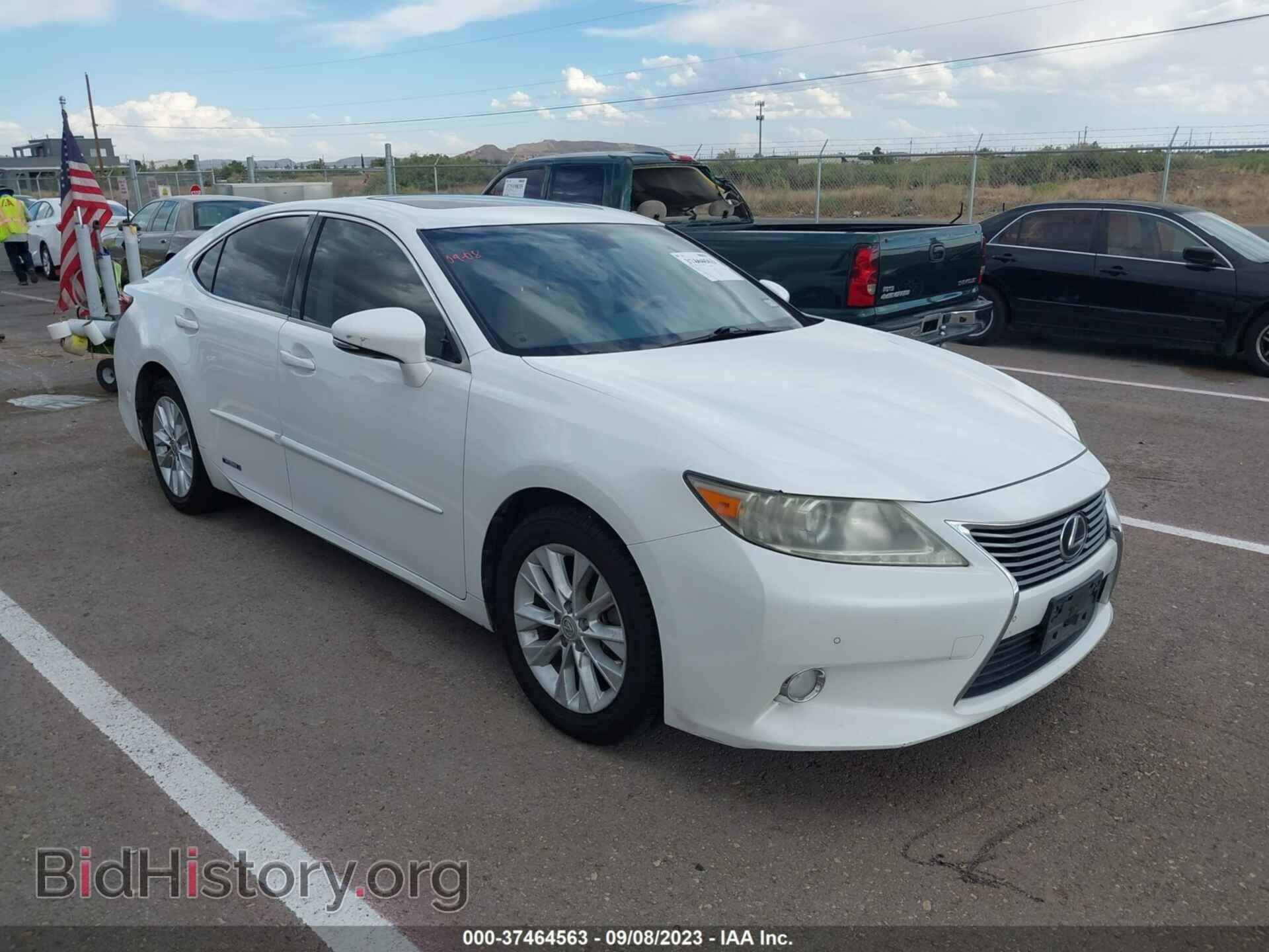 Фотография JTHBW1GG8D2021431 - LEXUS ES 300H 2013